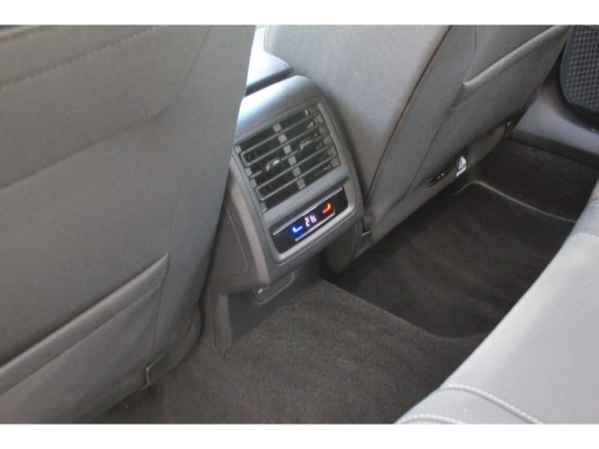 Volkswagen Golf Variant Style