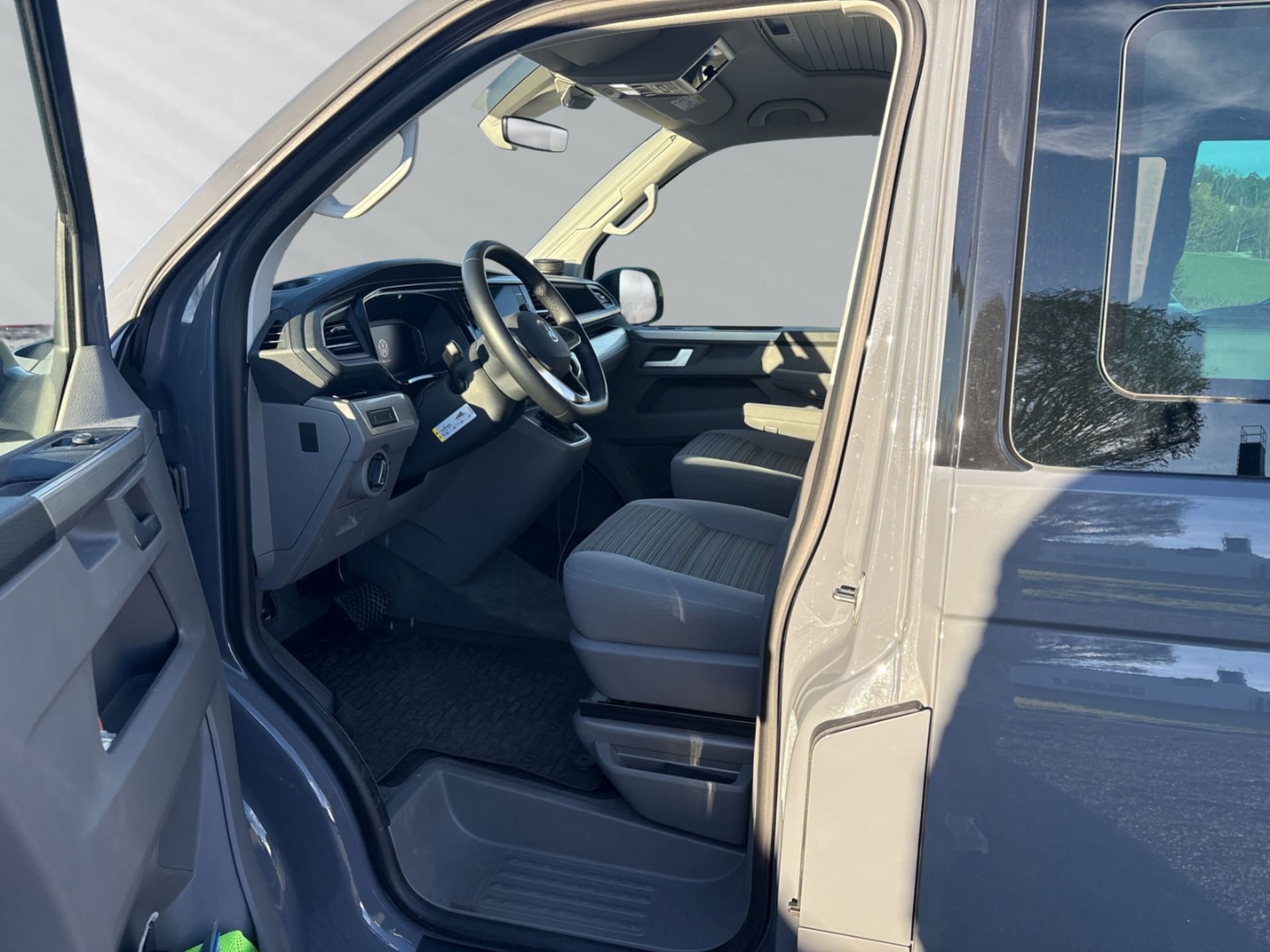 Volkswagen T6.1 California Beach