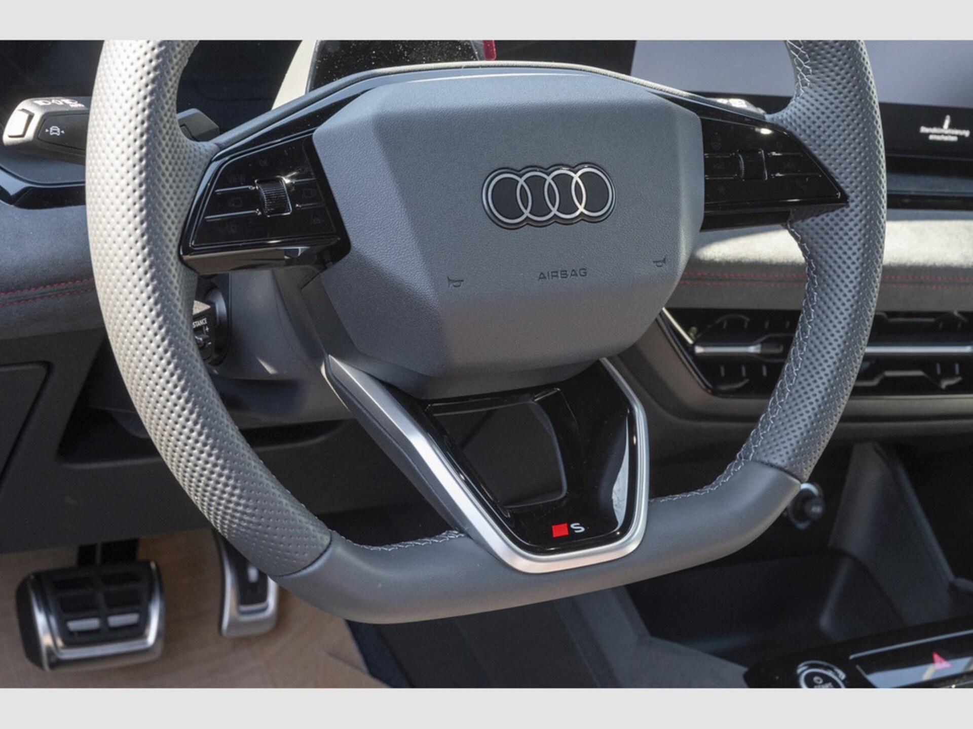 Audi Q6 SUV e-tron