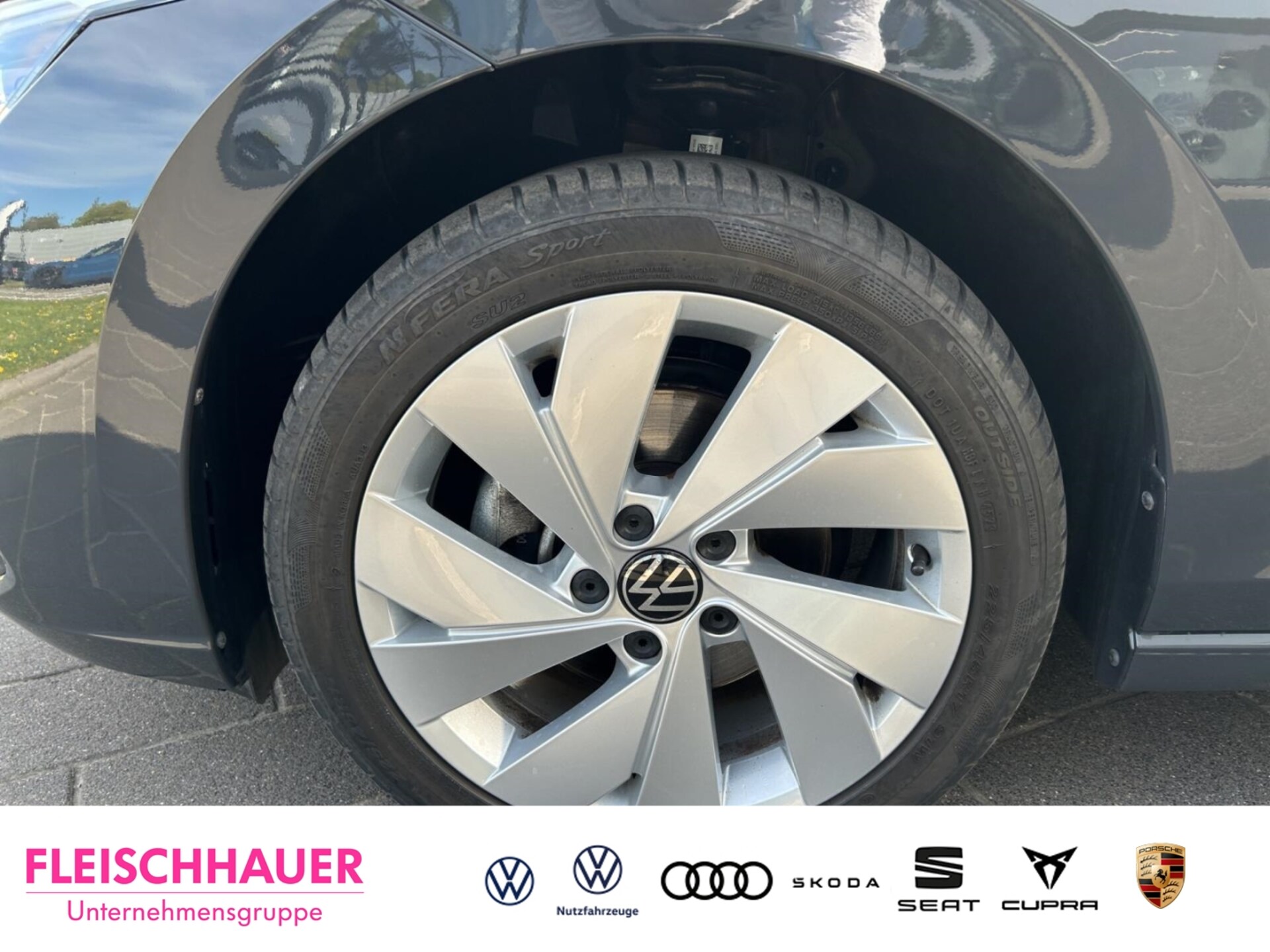 Volkswagen Golf Style