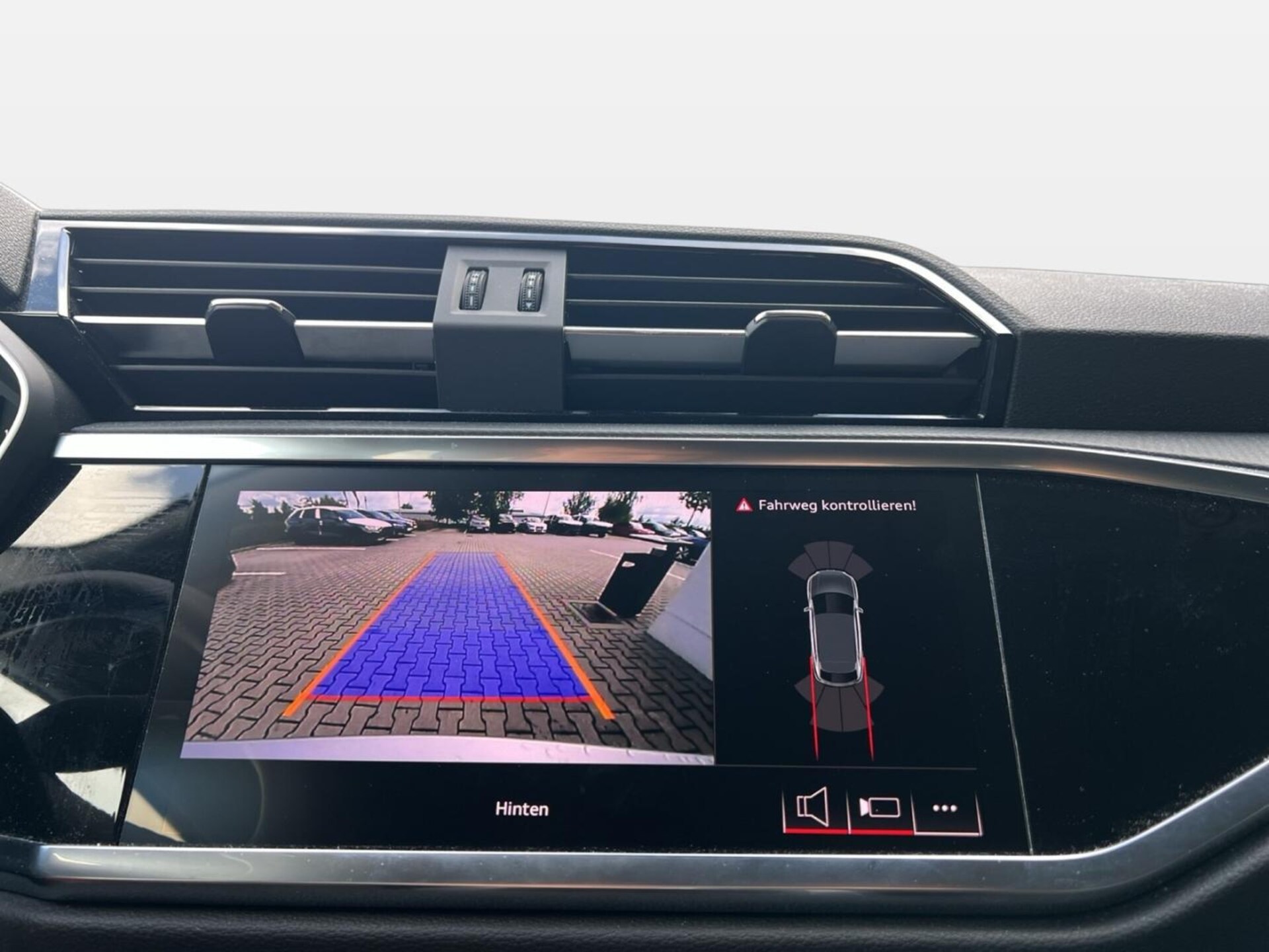 Audi Q3 Sportback S line
