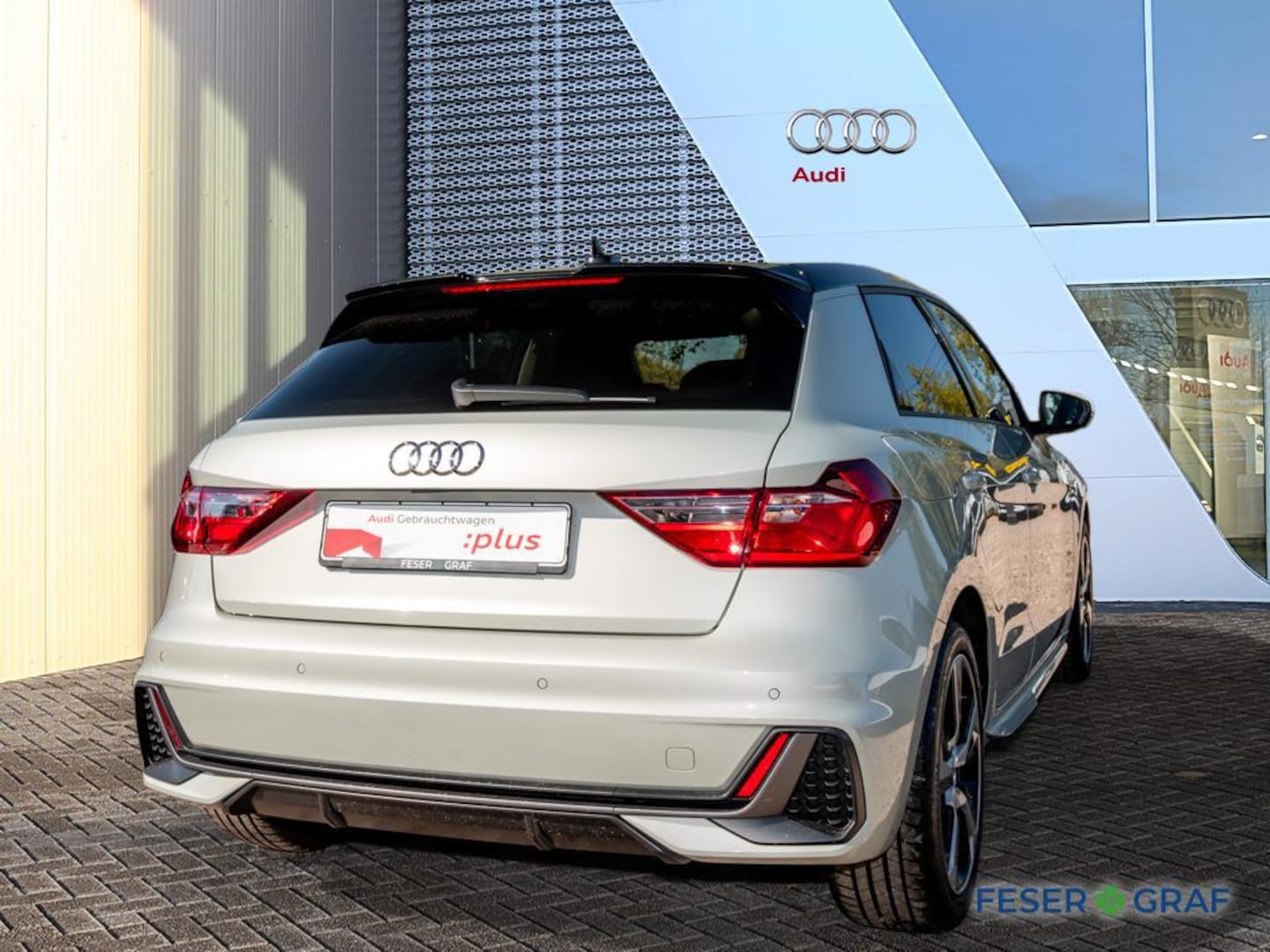 Bild über Audi A1 Sportback S line 25 TFSI S tronic - für weitere Informationen kontaktieren Sie den Audi Partner