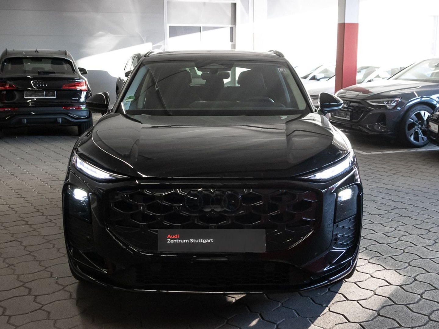Bild über Audi Q3 SUV TFSI 110 kW S tronic - für weitere Informationen kontaktieren Sie den Audi Partner