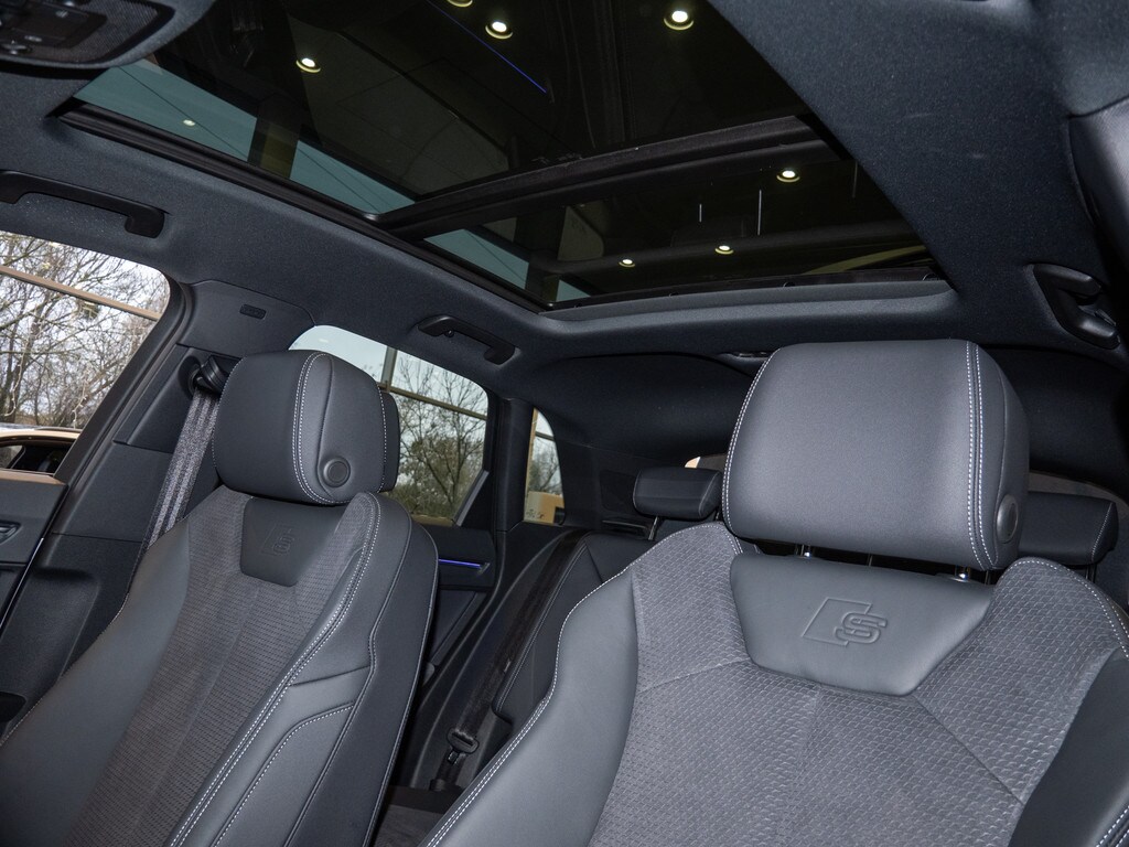 Image about Audi Q3 S line 40 TFSI quattro S tronic