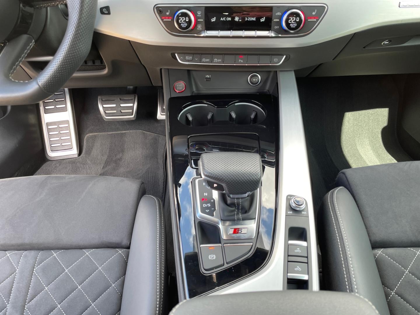 Bild über Audi S5 Cabriolet TFSI quattro tiptronic - für weitere Informationen kontaktieren Sie den Audi Partner