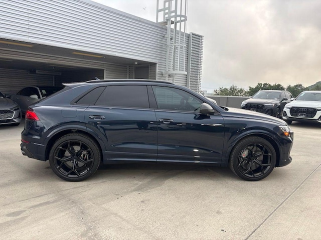 2026 Audi RS Q8 SUV performance