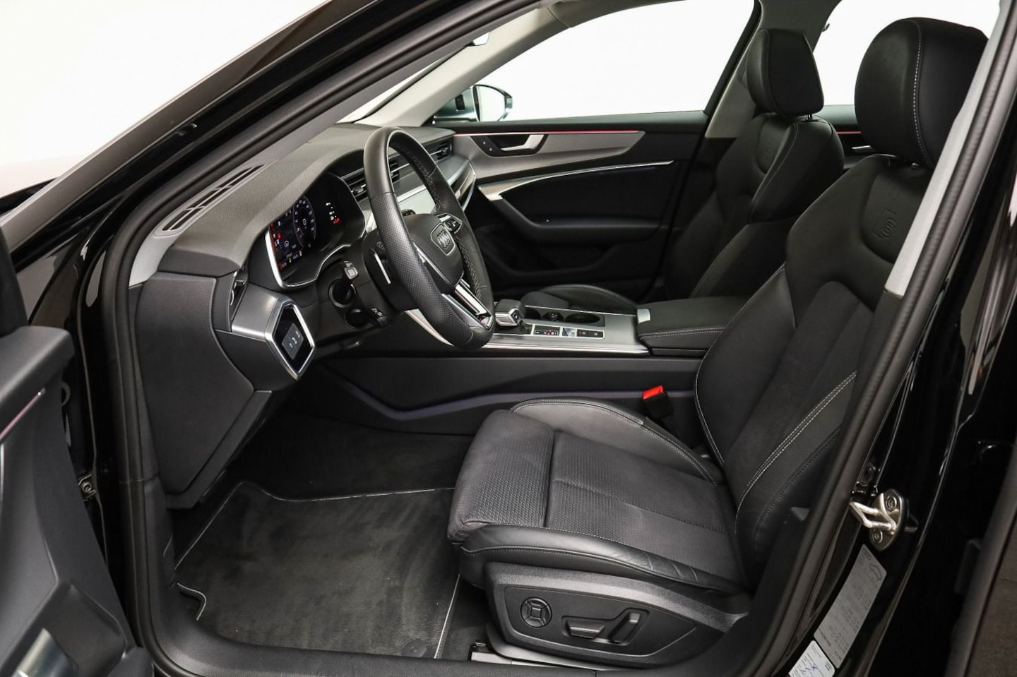 Bild über Audi S6 Avant TDI quattro tiptronic - für weitere Informationen kontaktieren Sie den Audi Partner