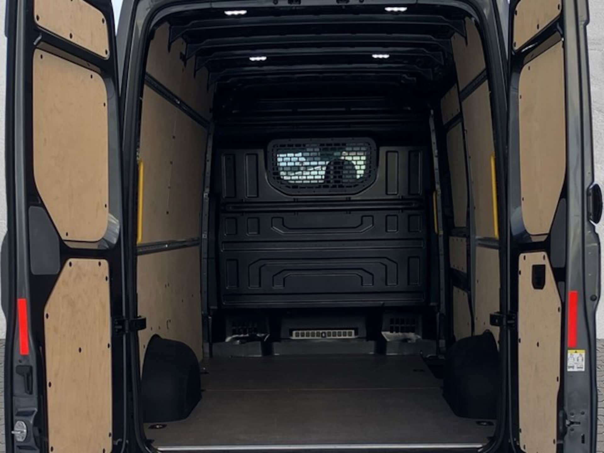 Volkswagen Crafter Kasten mittlerer Radstand