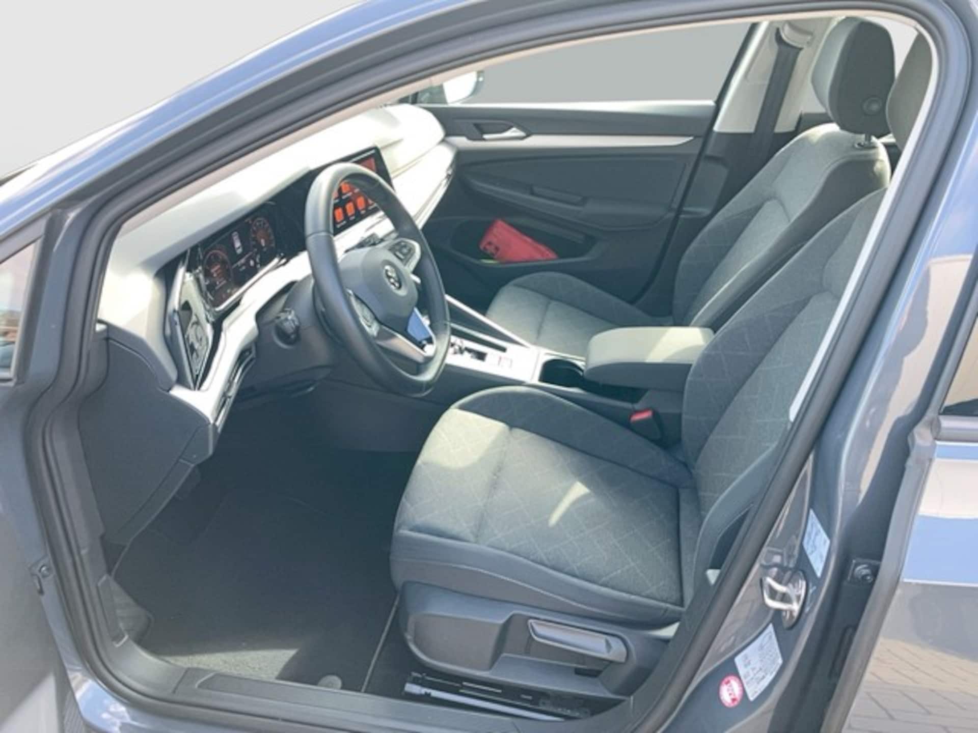 Volkswagen Golf Variant Life