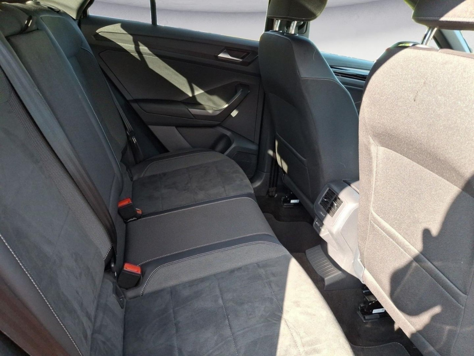 Volkswagen T-Roc – Bild 12