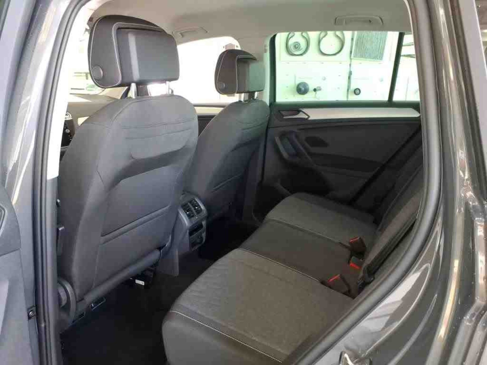 Volkswagen Tiguan – Bild 8