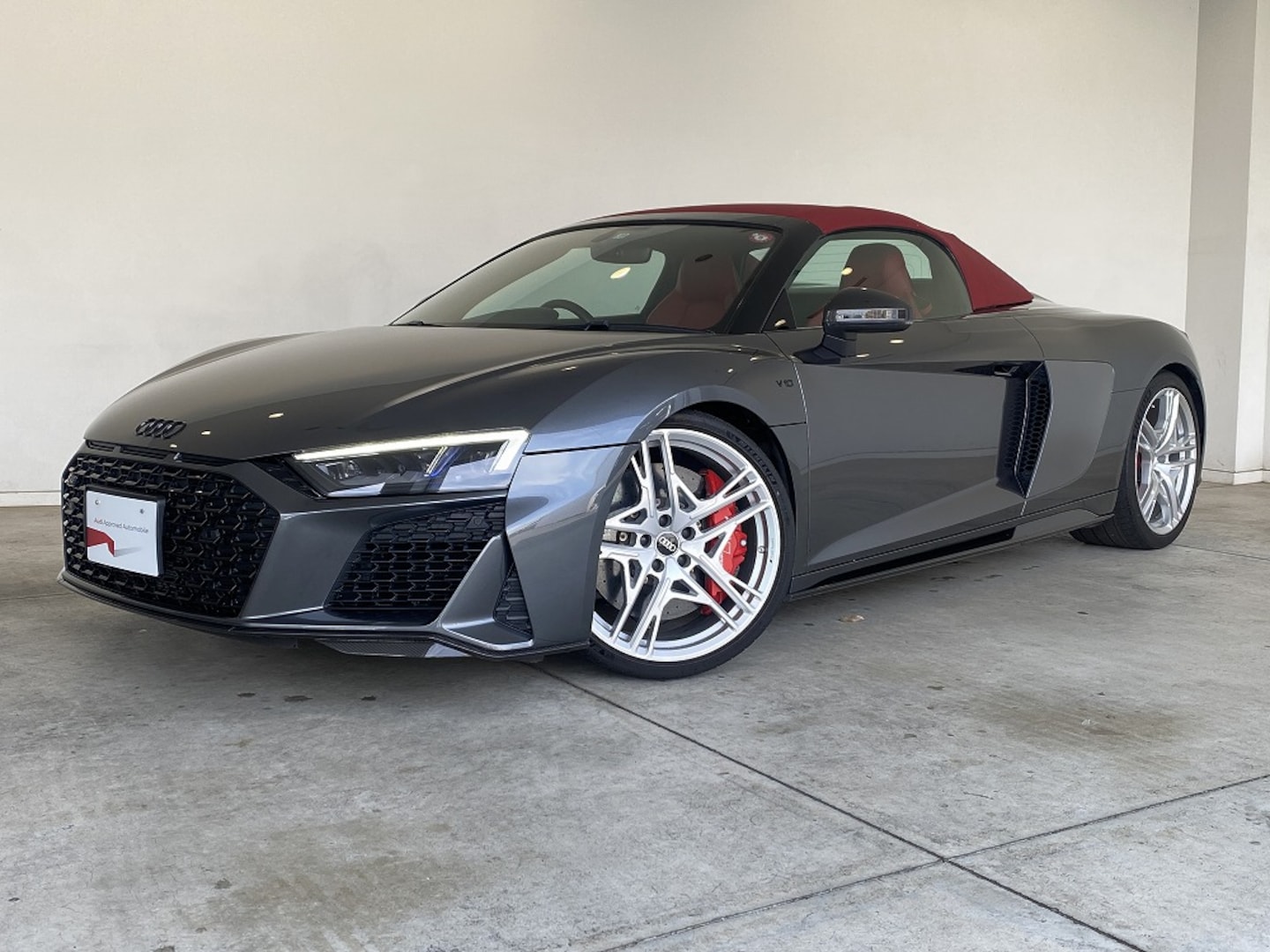Audi R8 Spyder R8 Spyder V10 performance 5.2 FSI quattro S tronic for more details contact your dealer