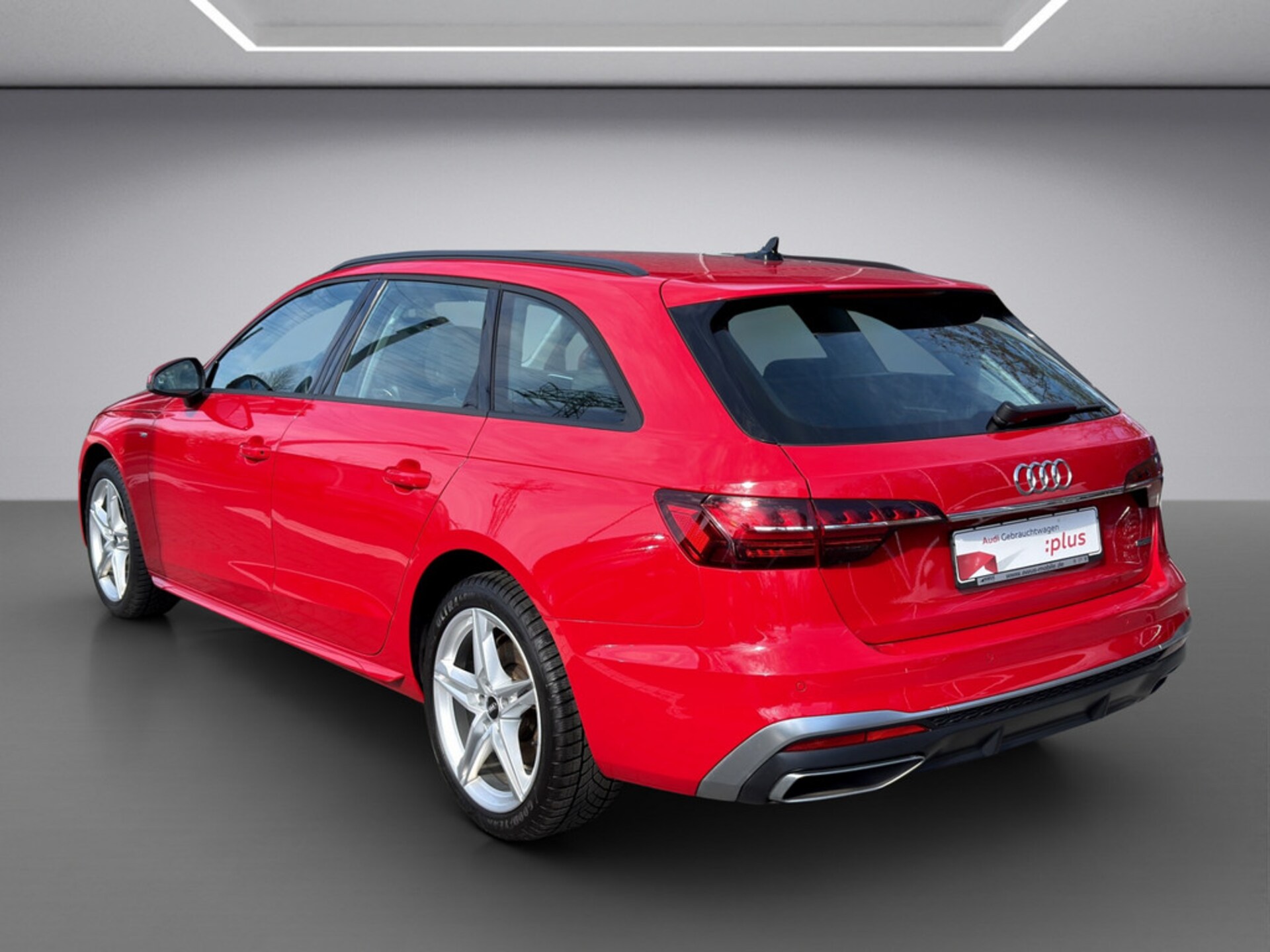 Audi A4 Avant S line