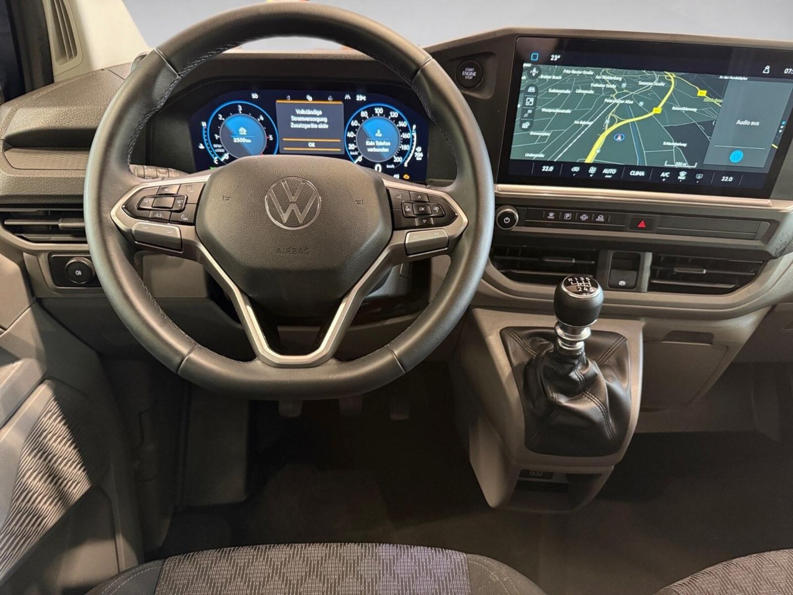 Volkswagen Transporter Kombi langer Radstand – Bild 18
