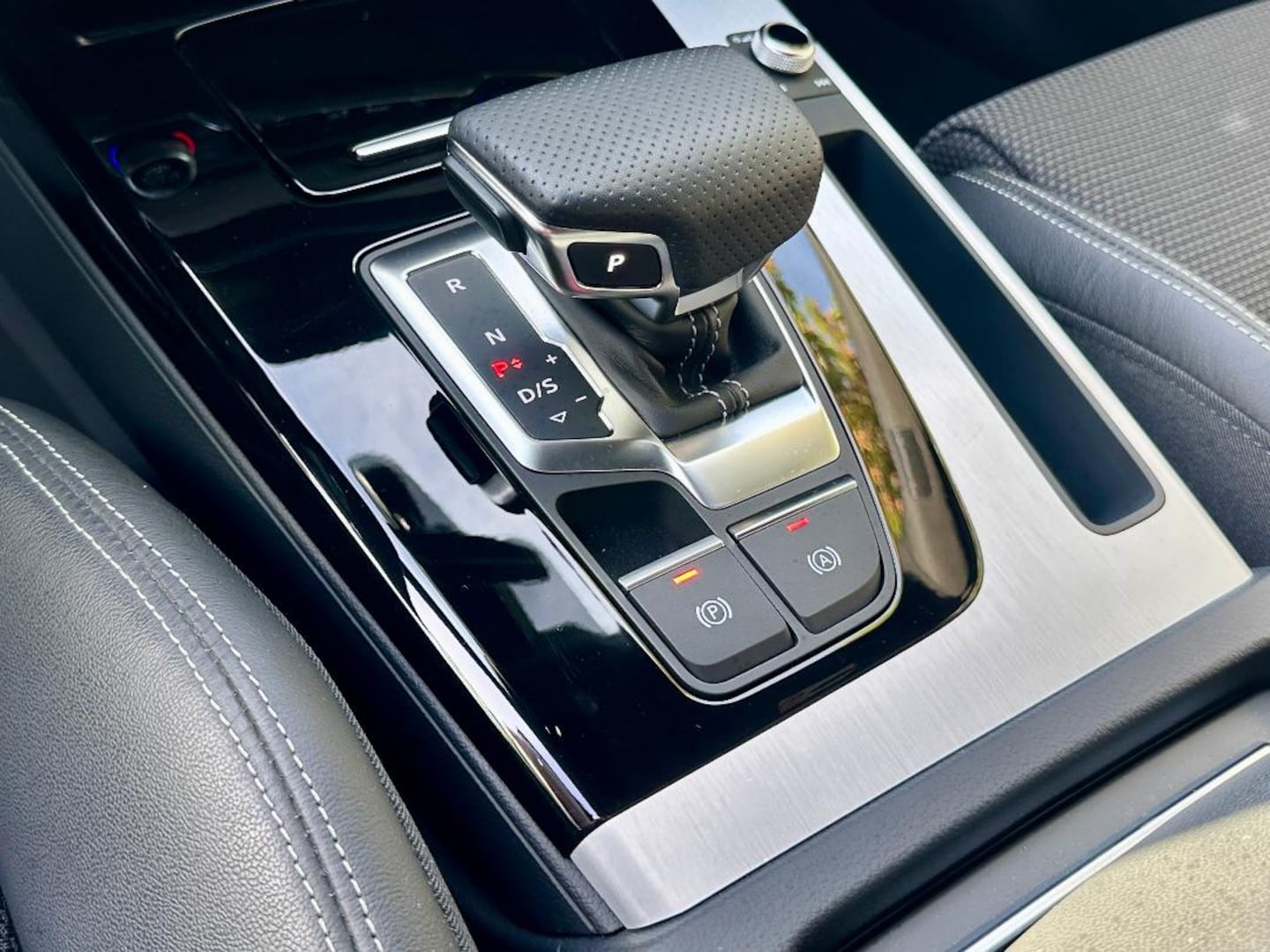 Bild über Audi Q5 Sportback TFSI e S line business 50 TFSI e quattro S tronic - für weitere Informationen kontaktieren Sie den Audi Partner