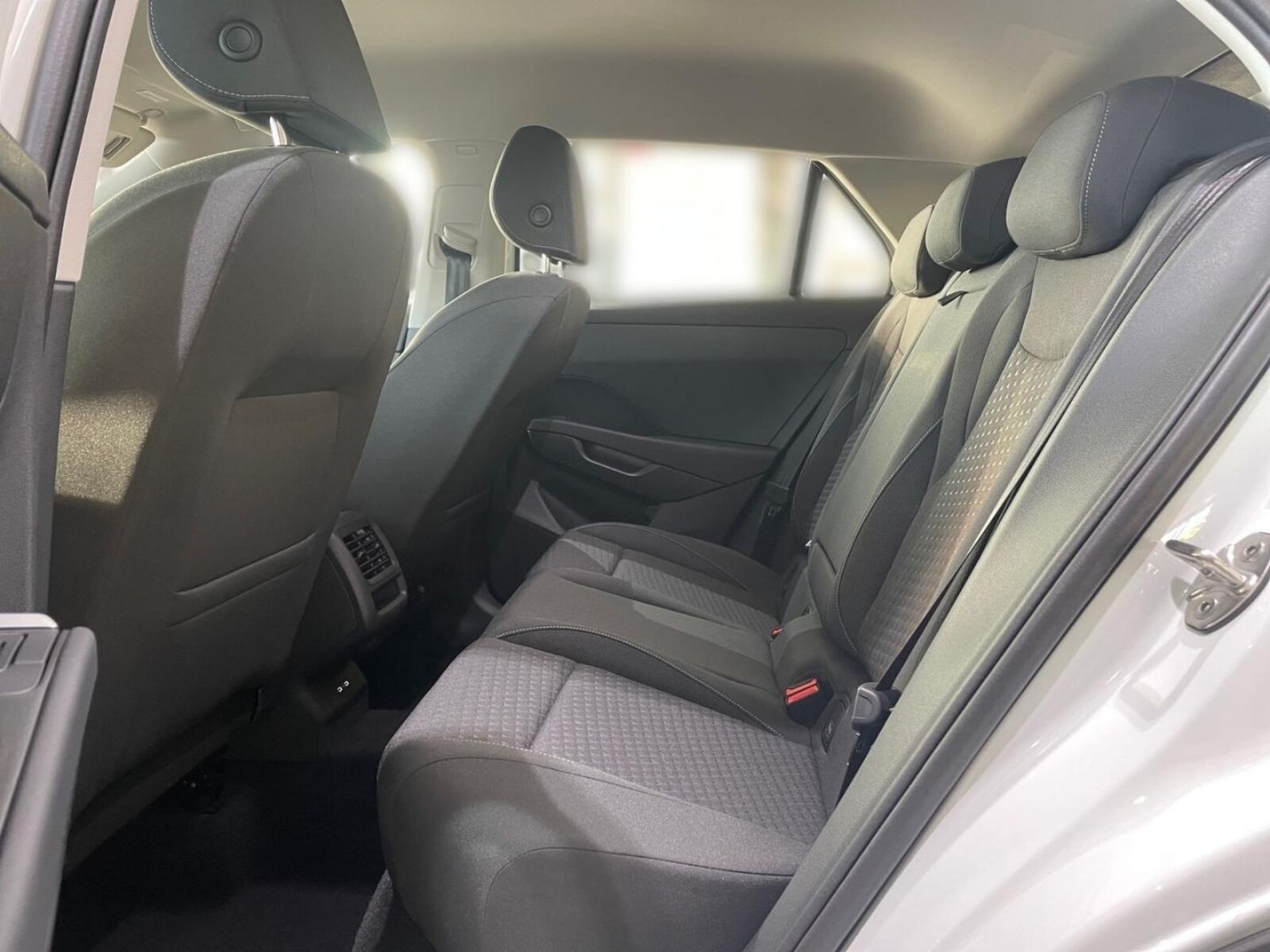 Volkswagen T-Roc – Bild 11