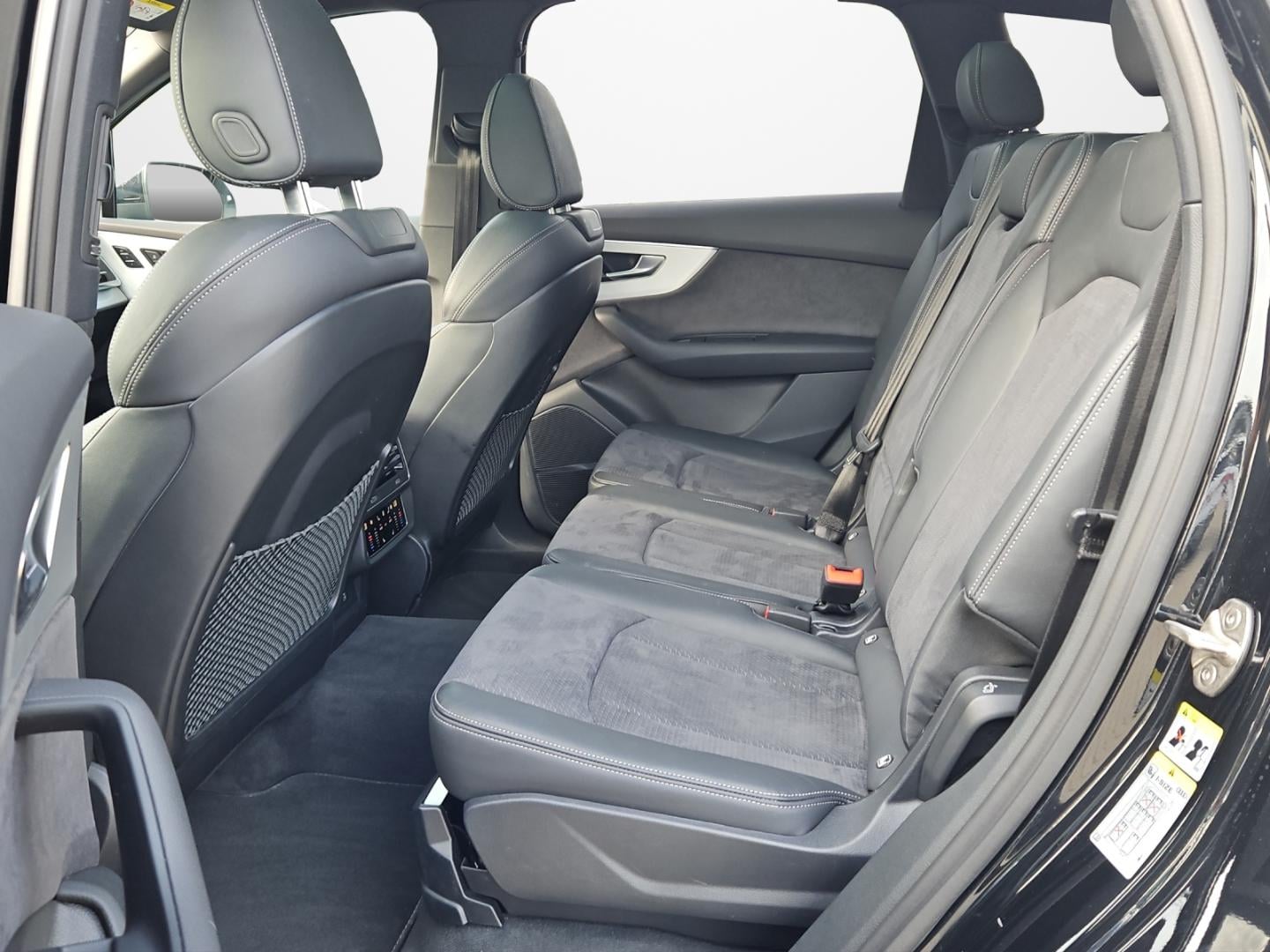 Bild über Audi Q7 SUV S line business TFSI quattro 250 kW tiptronic - für weitere Informationen kontaktieren Sie den Audi Partner