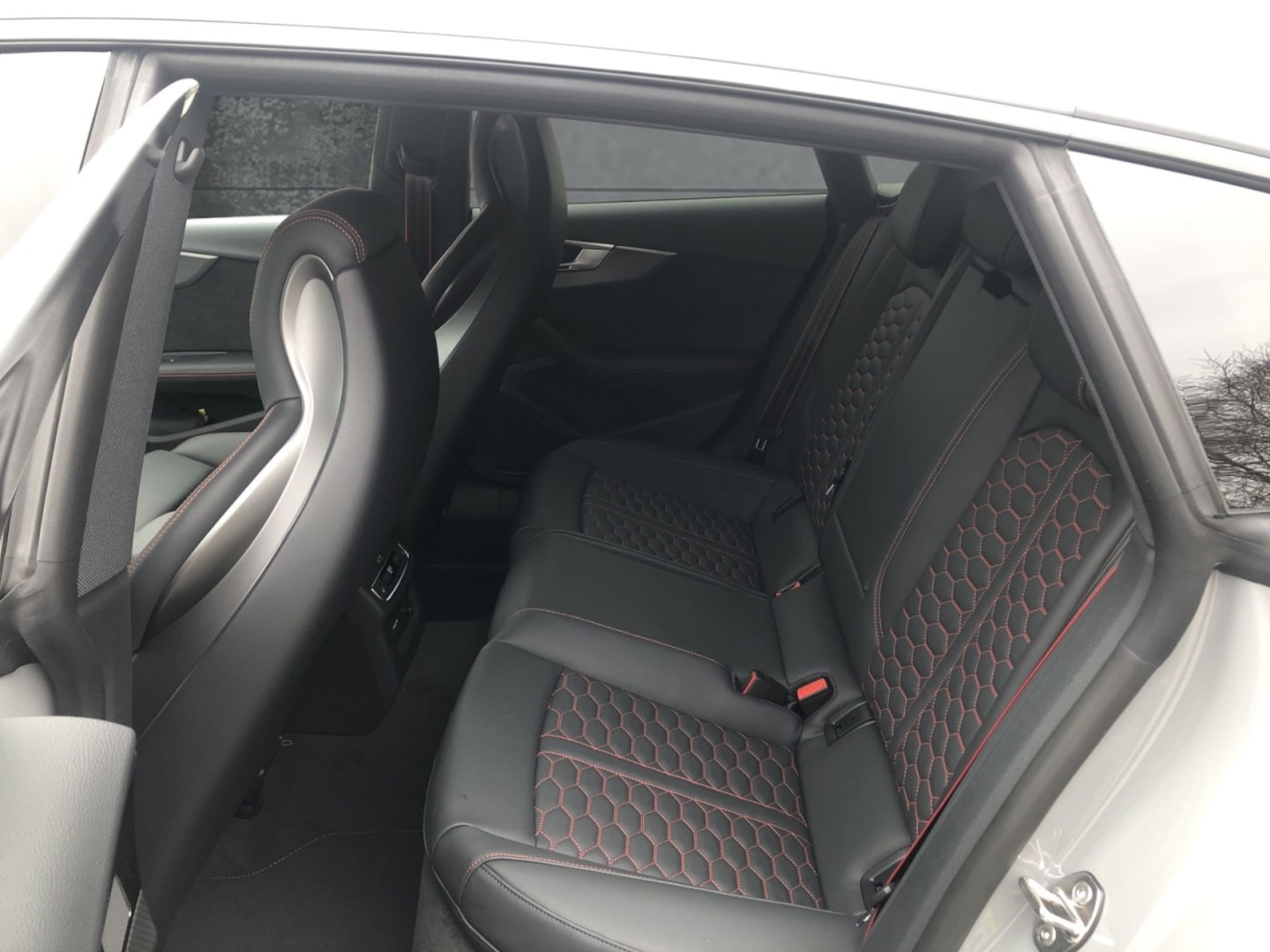 Bild über Audi RS 5 Sportback TFSI quattro tiptronic - für weitere Informationen kontaktieren Sie den Audi Partner