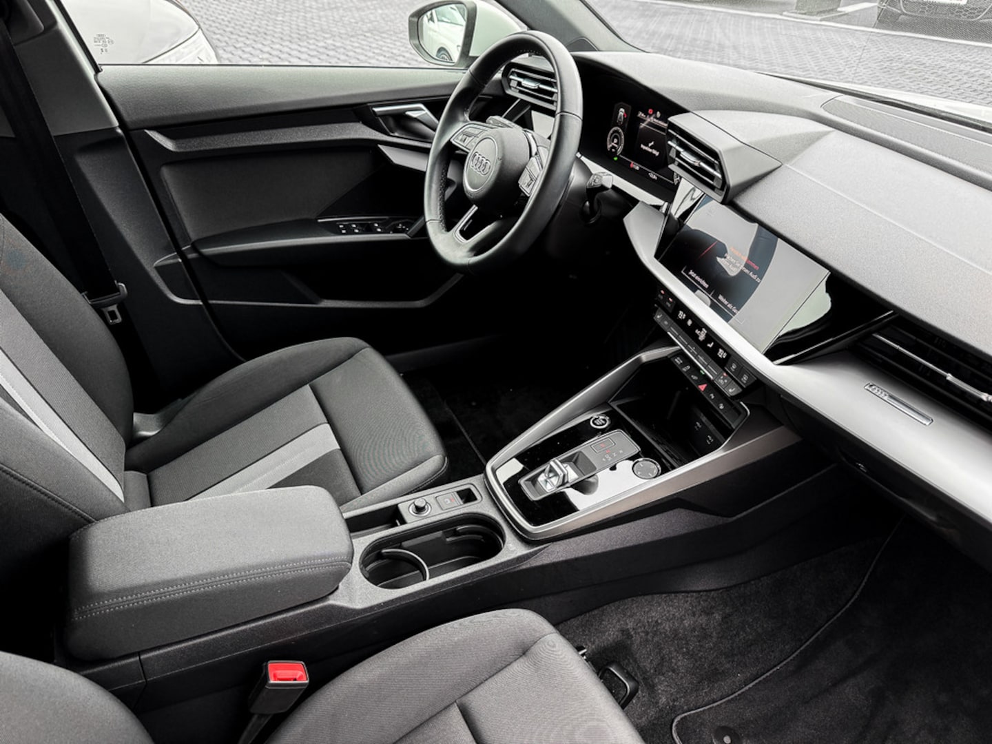 Bild über Audi A3 Sportback TFSI e 40 TFSI e S tronic - für weitere Informationen kontaktieren Sie den Audi Partner