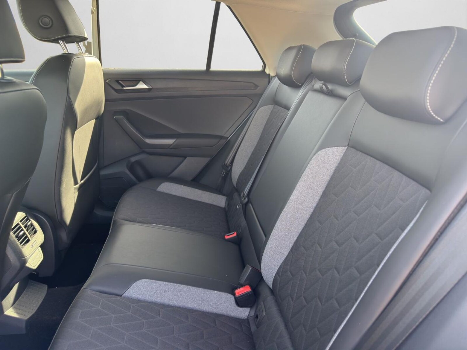 Volkswagen T-Roc – Bild 13