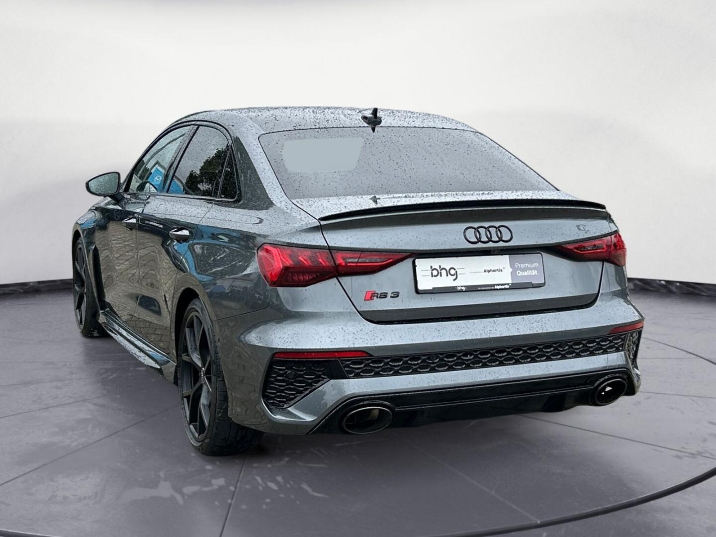 Bild über Audi RS 3 Limousine TFSI quattro S tronic - für weitere Informationen kontaktieren Sie den Audi Partner