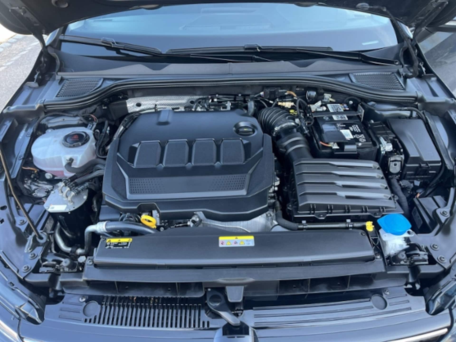 Volkswagen Golf Variant Life