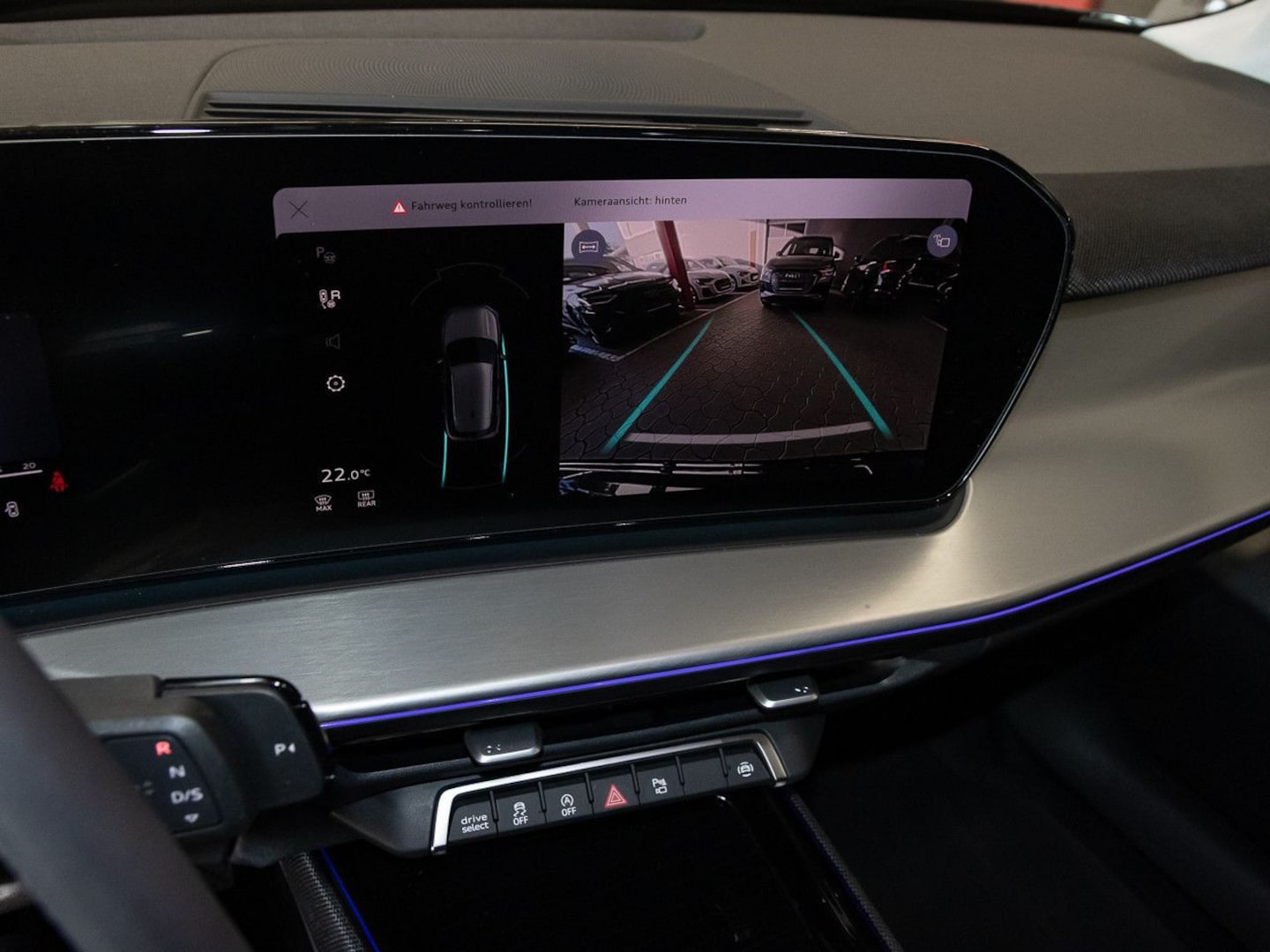 Bild über Audi Q3 SUV TFSI 110 kW S tronic - für weitere Informationen kontaktieren Sie den Audi Partner