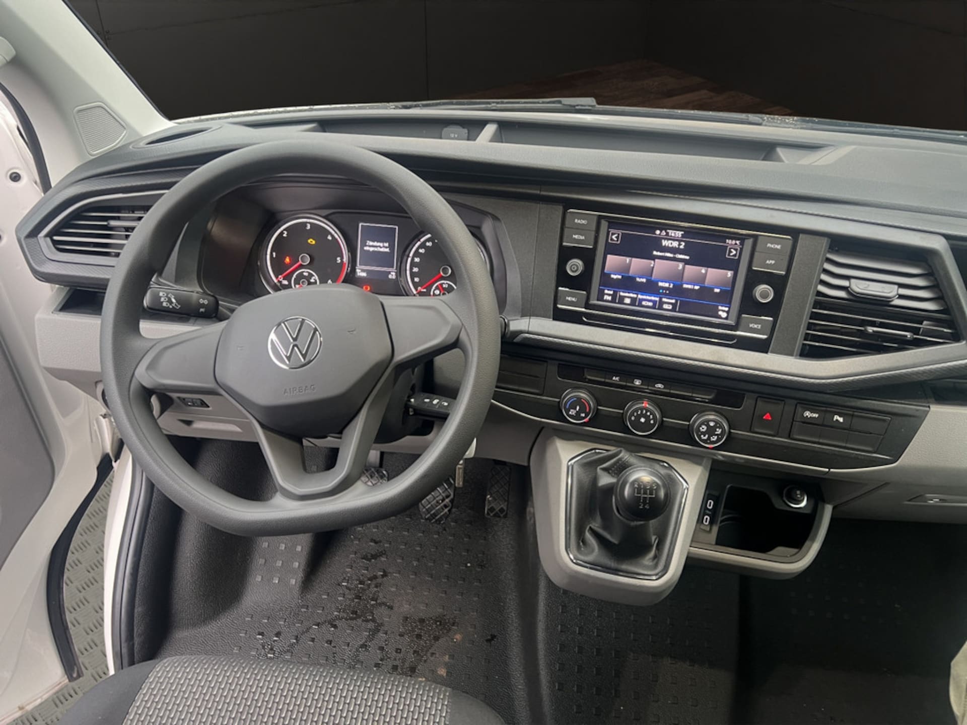 Volkswagen T6.1 Transporter Kasten langer Radstand