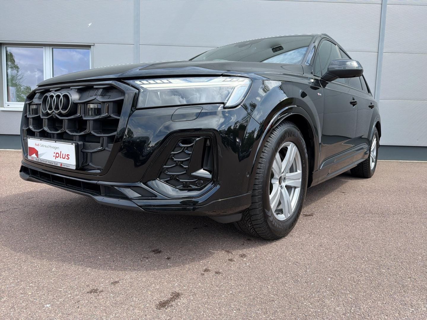 Bild über Audi Q7 SUV S line 50 TDI quattro tiptronic - für weitere Informationen kontaktieren Sie den Audi Partner