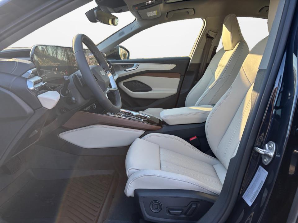 2026 Audi A6 Premium Plus - Photo 9