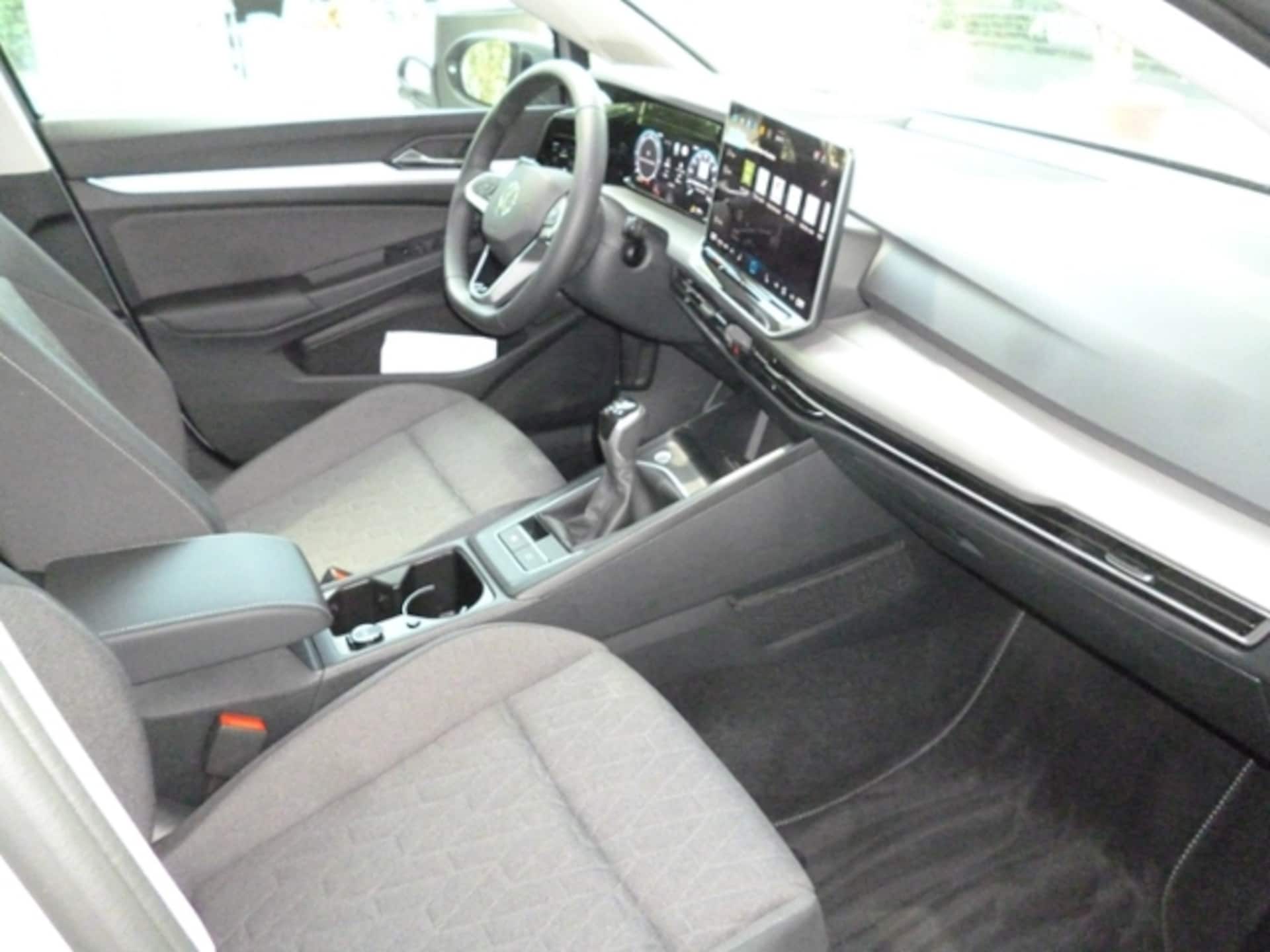 Volkswagen Golf Life