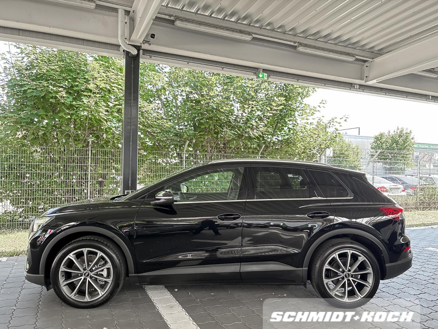 Bild über Audi Q4 e-tron 45 e-tron - für weitere Informationen kontaktieren Sie den Audi Partner