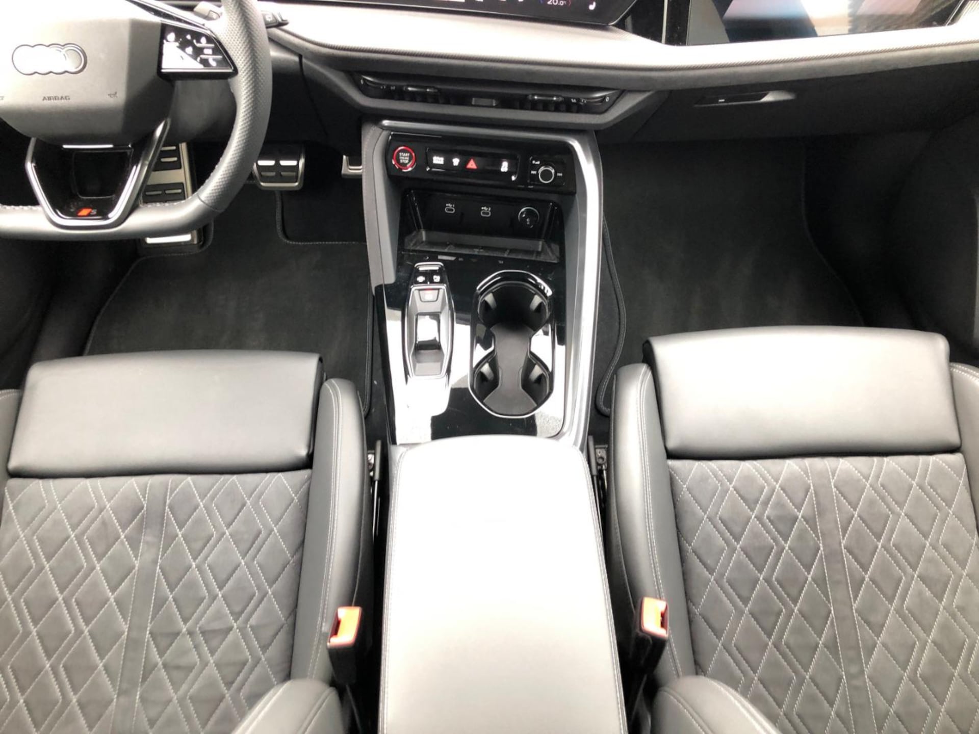 Audi Q5 SUV e-hybrid edition one