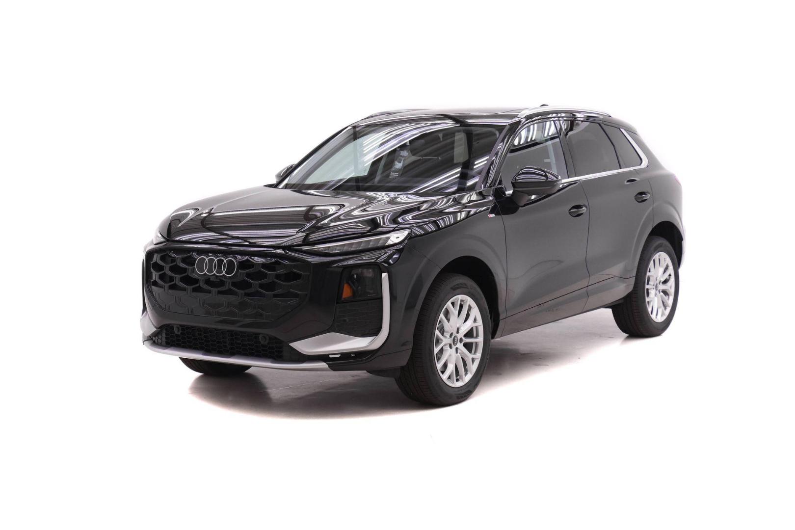 2026 Audi Q3 S line quattro's photo