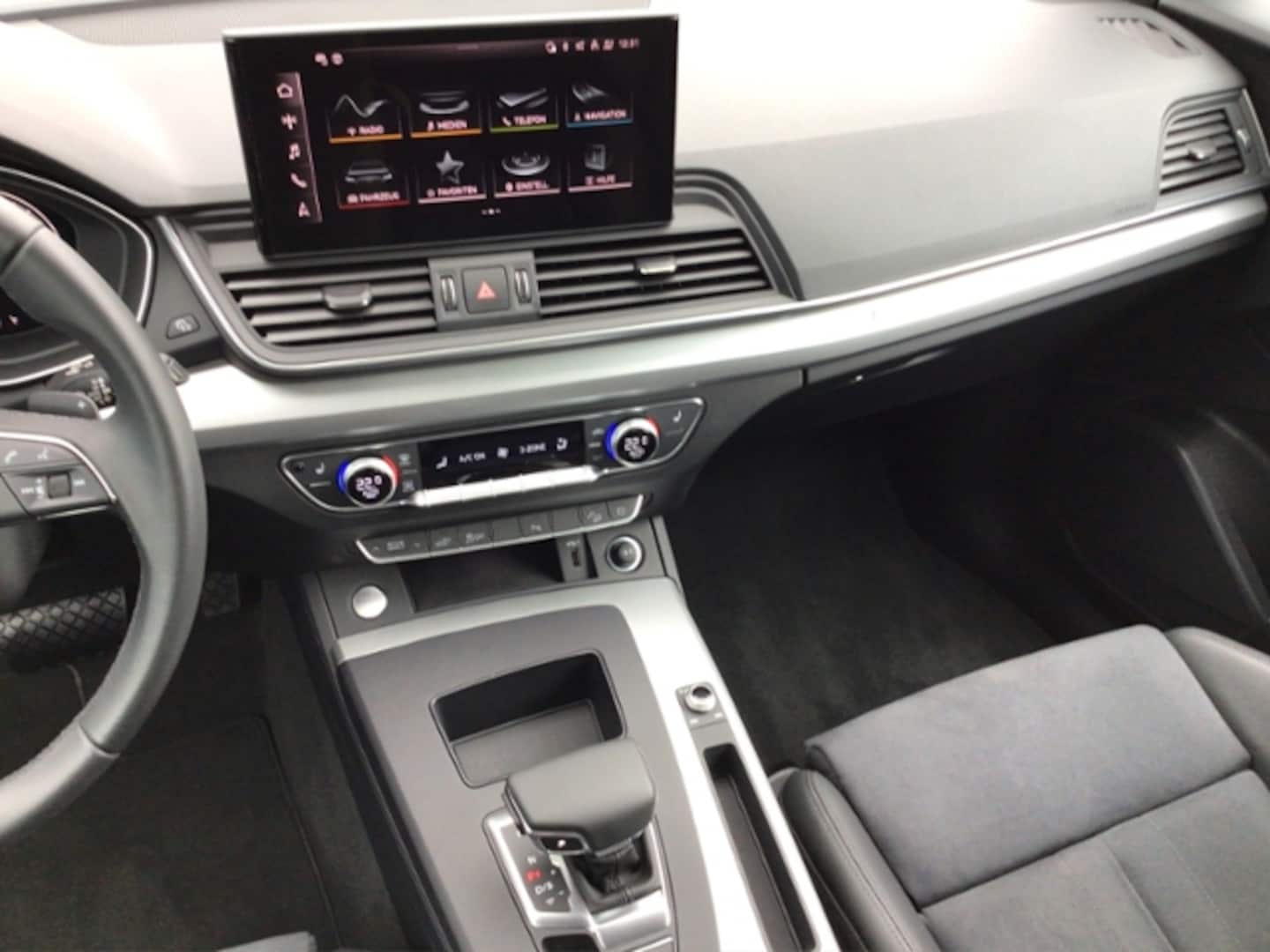 Bild über Audi Q5 TFSI e 50 TFSI e quattro S tronic - für weitere Informationen kontaktieren Sie den Audi Partner