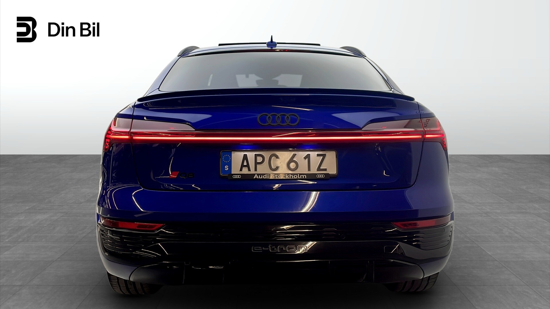 Bild som visar&nbsp;Audi Q8 Sportback e-tron&nbsp;Q8 Sportback 55 e-tron quattro S line 300,00 kW - för mer information kontakta din Audi Partner