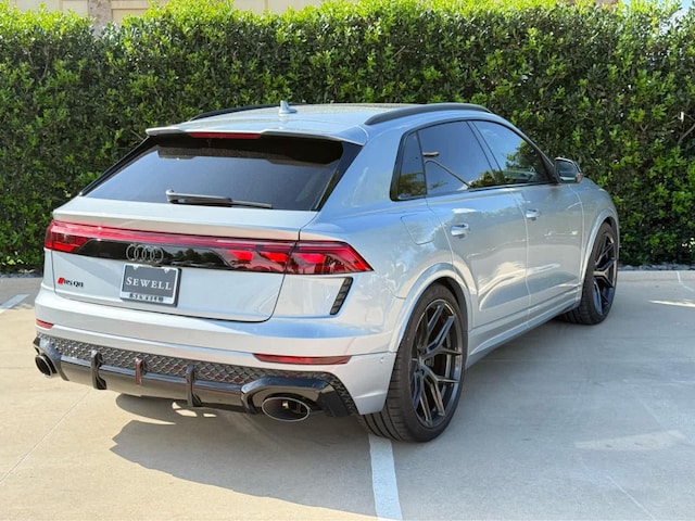 2026 Audi RS Q8 SUV performance