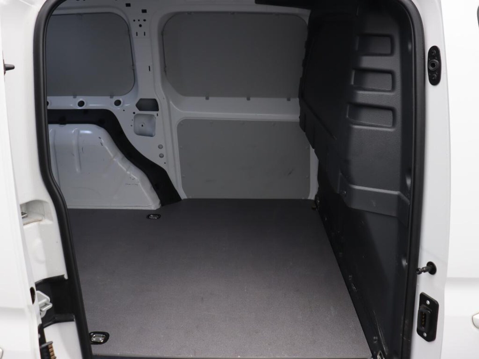 Volkswagen Caddy Maxi Cargo – Bild 5