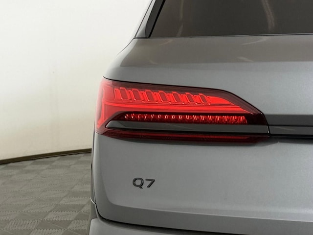 2026 Audi Q7 Premium Plus - Photo 13