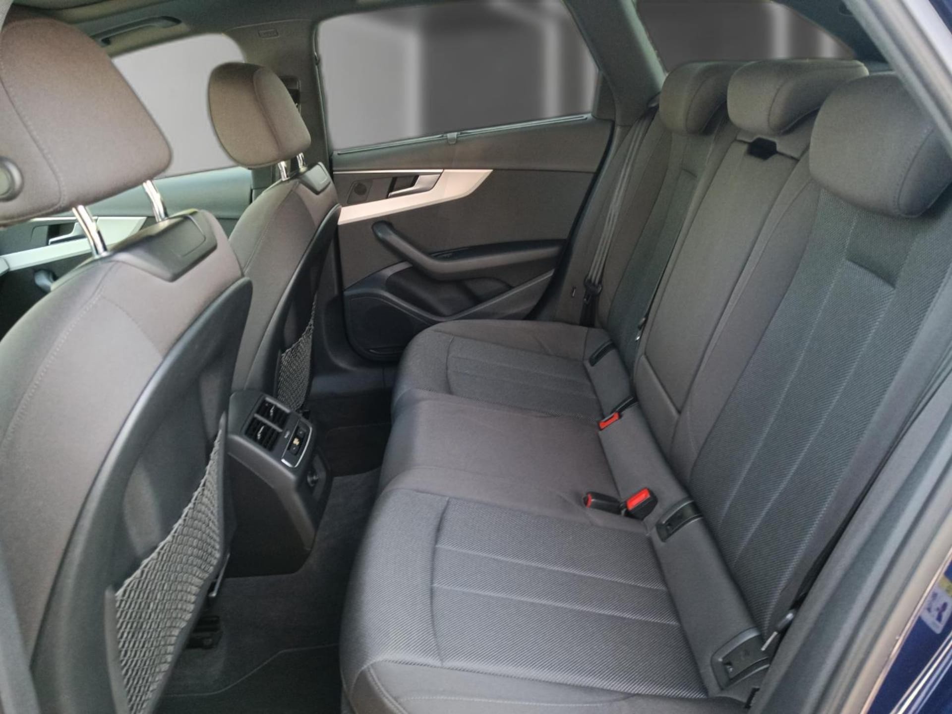Audi A4 Avant S line