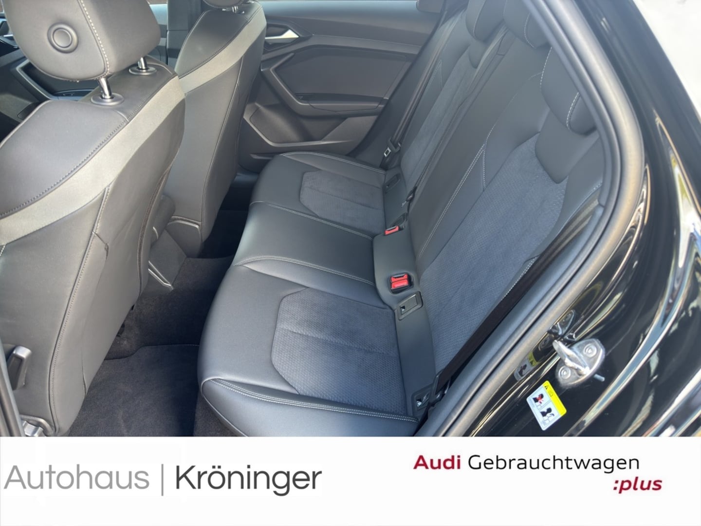 Bild über Audi A1 Sportback advanced 30 TFSI S tronic - für weitere Informationen kontaktieren Sie den Audi Partner