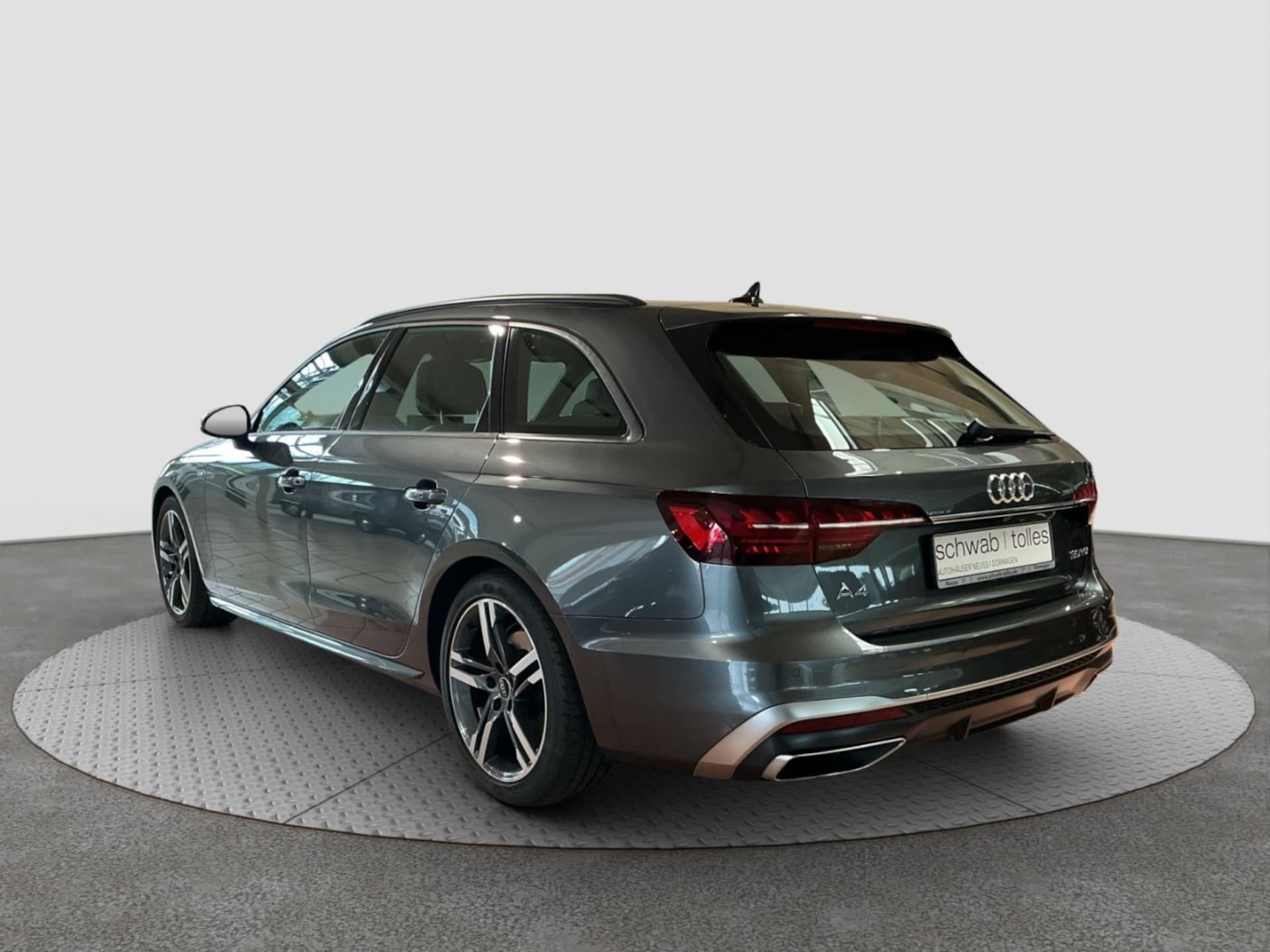 Audi A4 Avant S line
