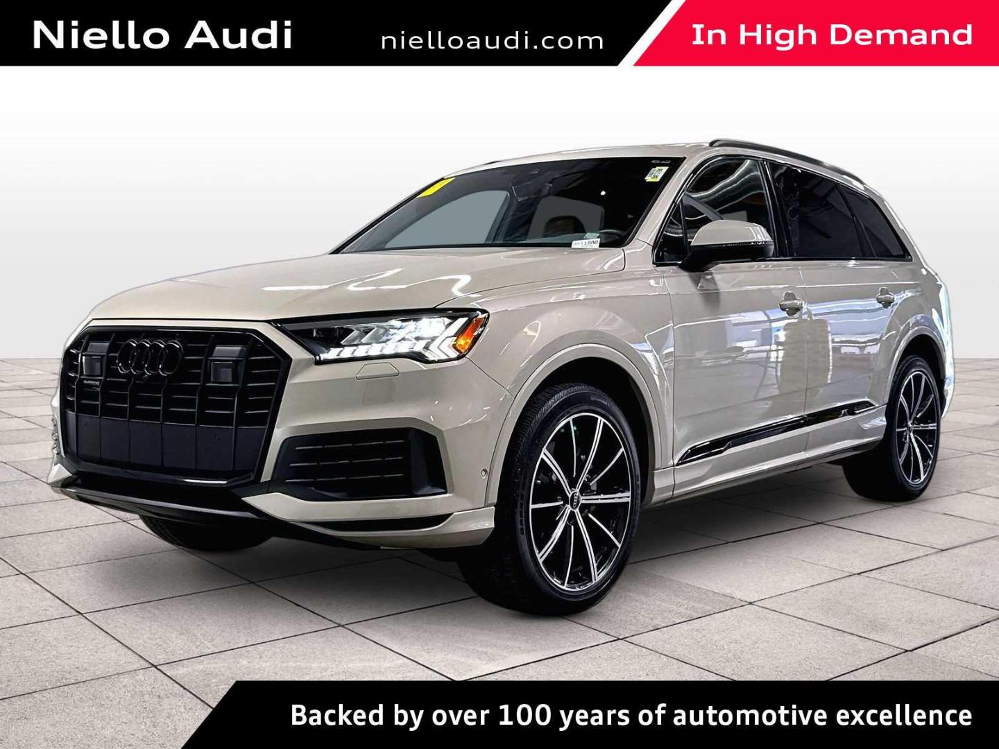 2023 Audi Q7 55 Premium Plus quattro Tiptronic's photo