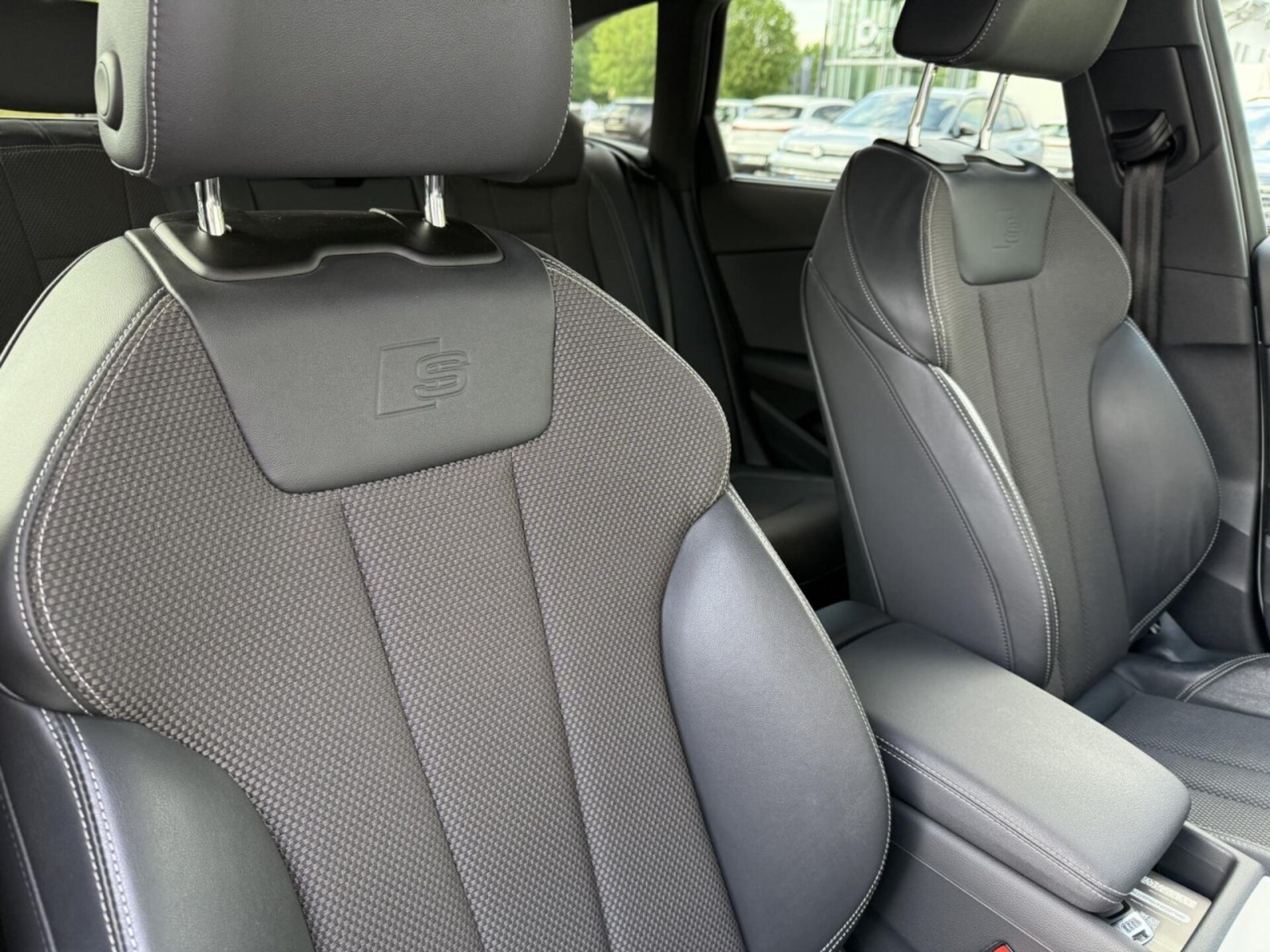 Audi A4 Avant S line