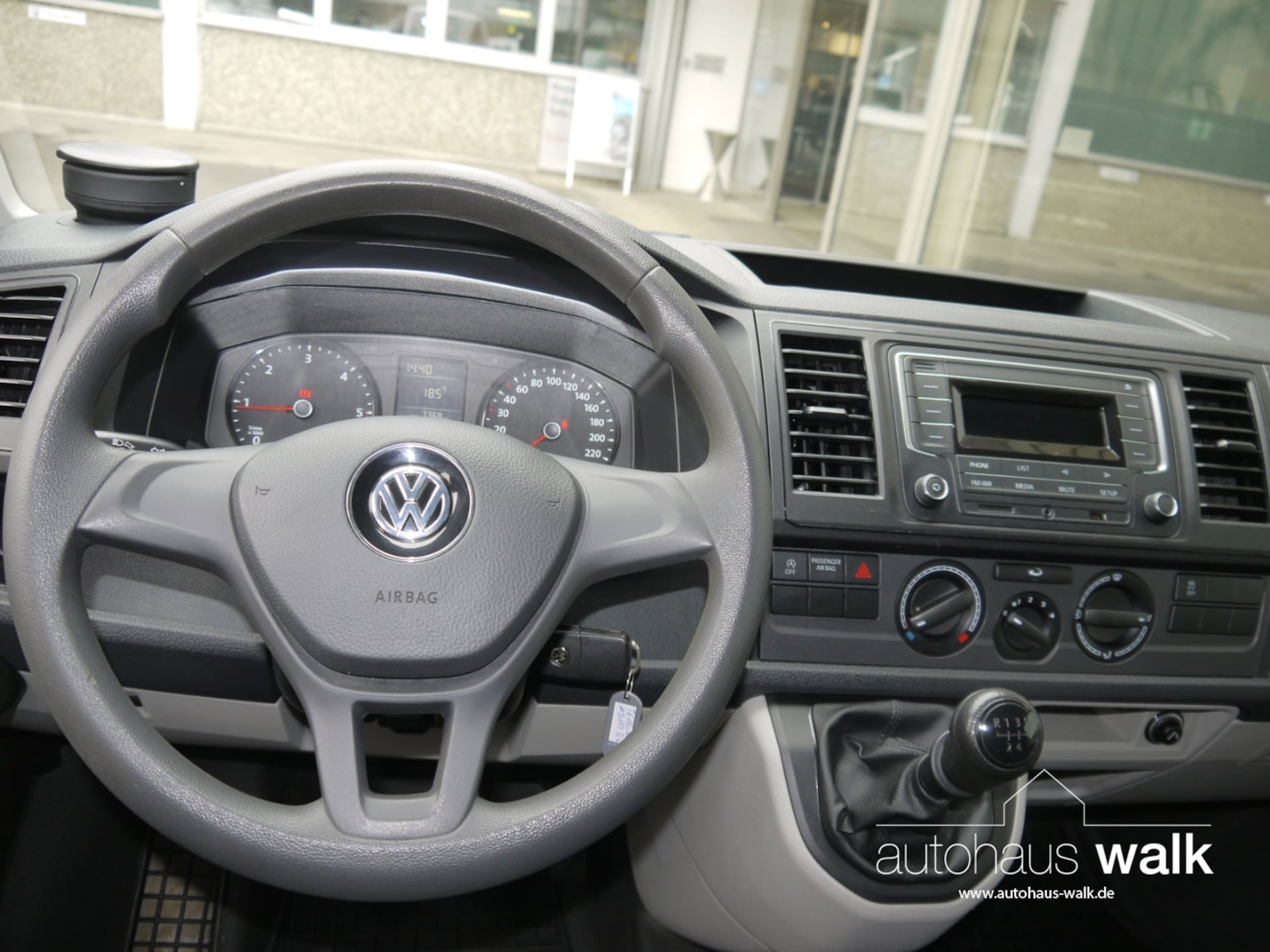 Volkswagen T6 Transporter Kasten kurzer Radstand