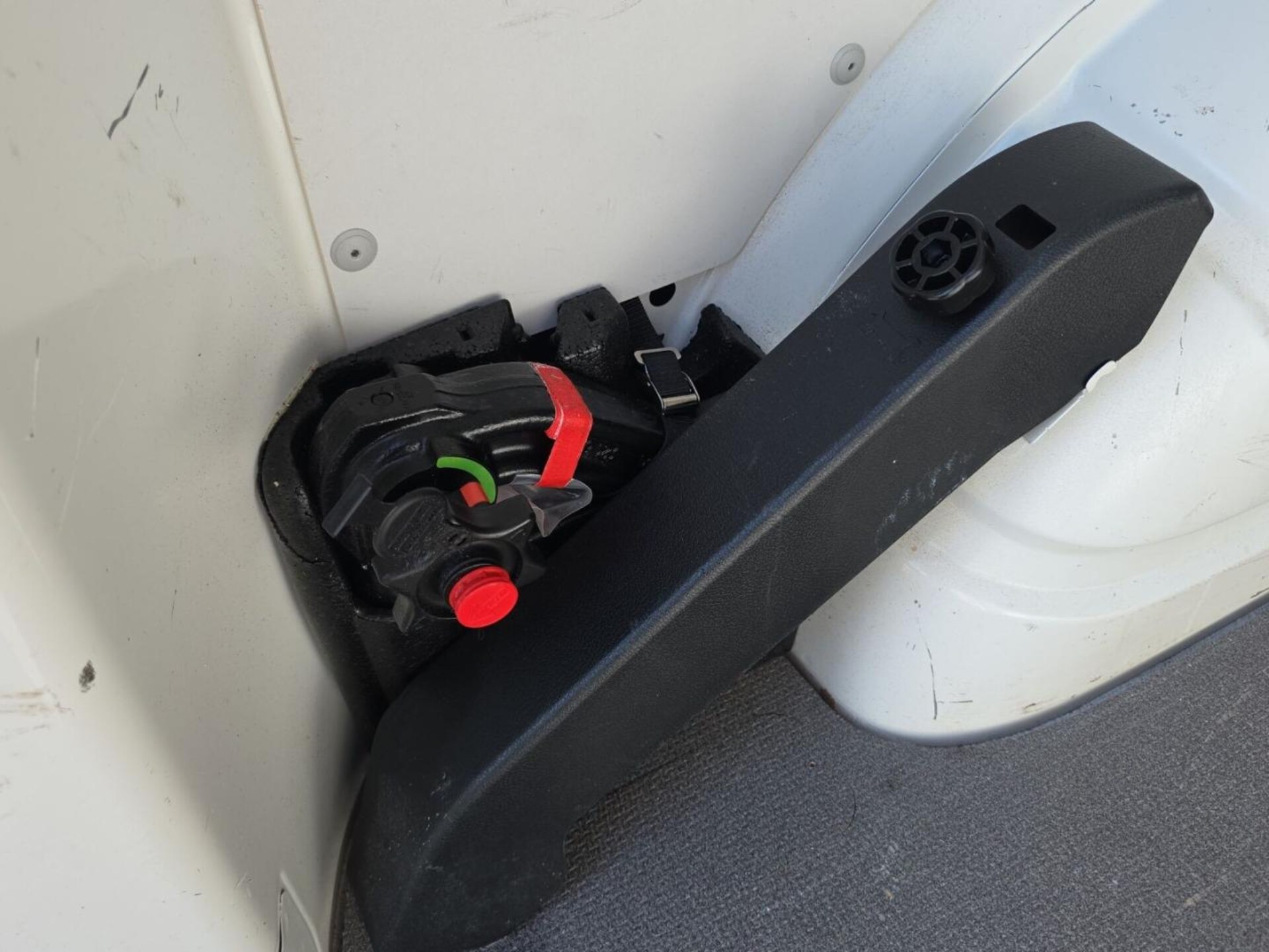 Volkswagen T6.1 Transporter Kasten langer Radstand