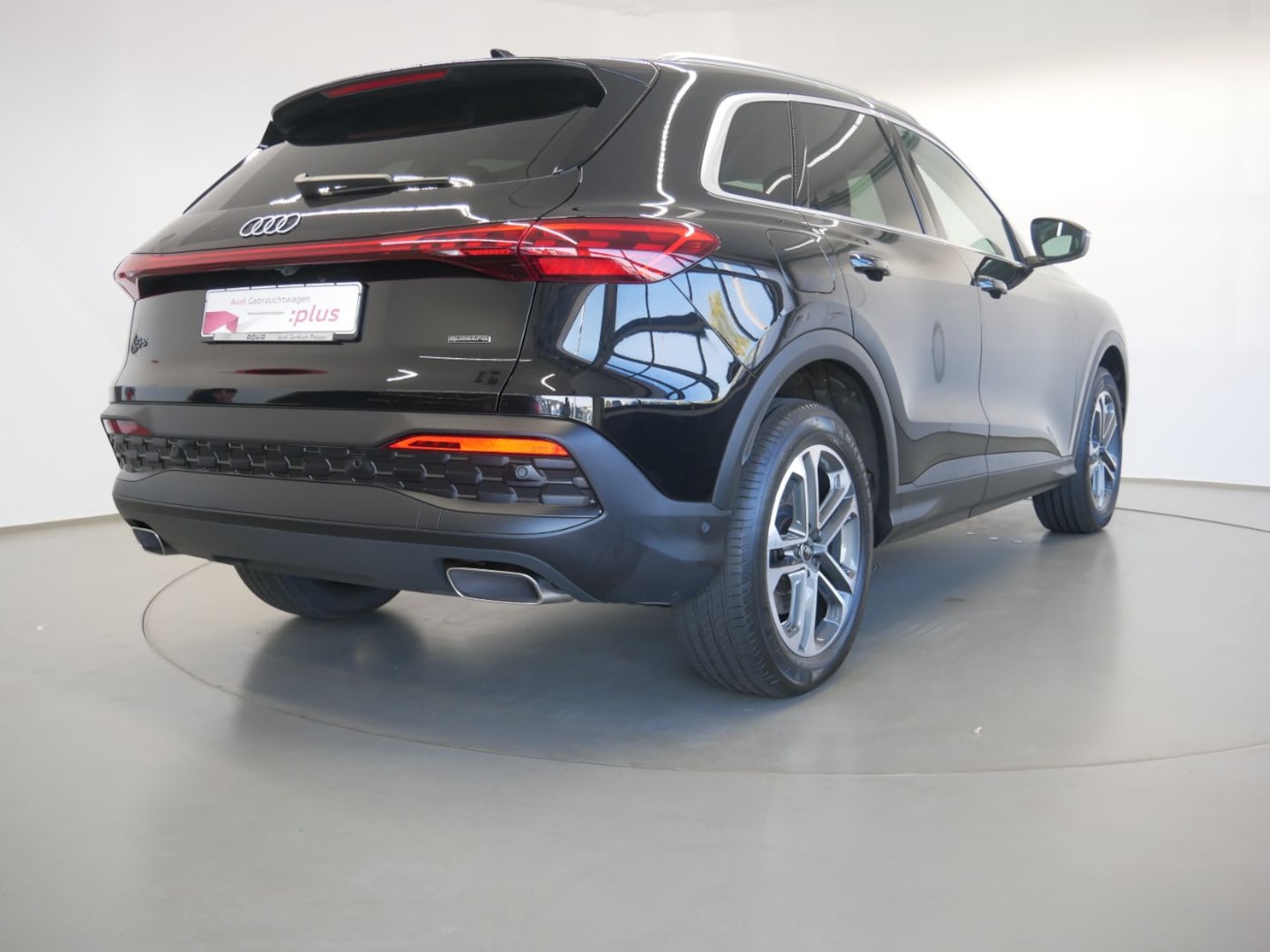 Bild über Audi Q5 SUV TFSI quattro 150 kW S tronic - für weitere Informationen kontaktieren Sie den Audi Partner