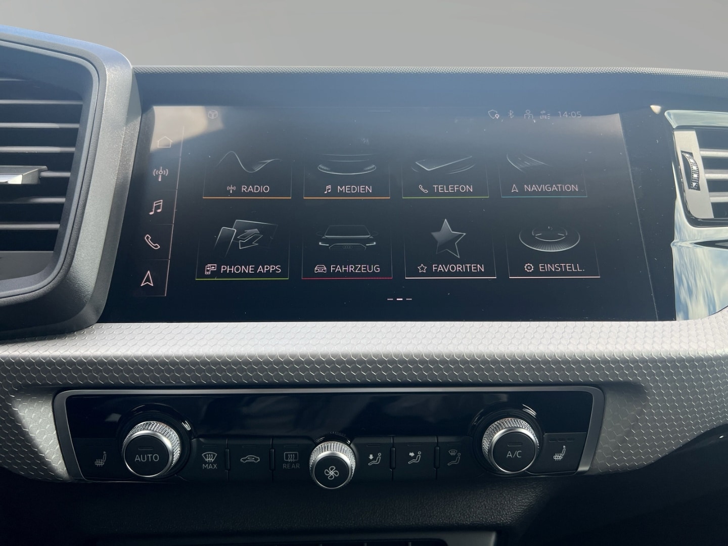 Bild über Audi A1 allstreet 35 TFSI S tronic - für weitere Informationen kontaktieren Sie den Audi Partner