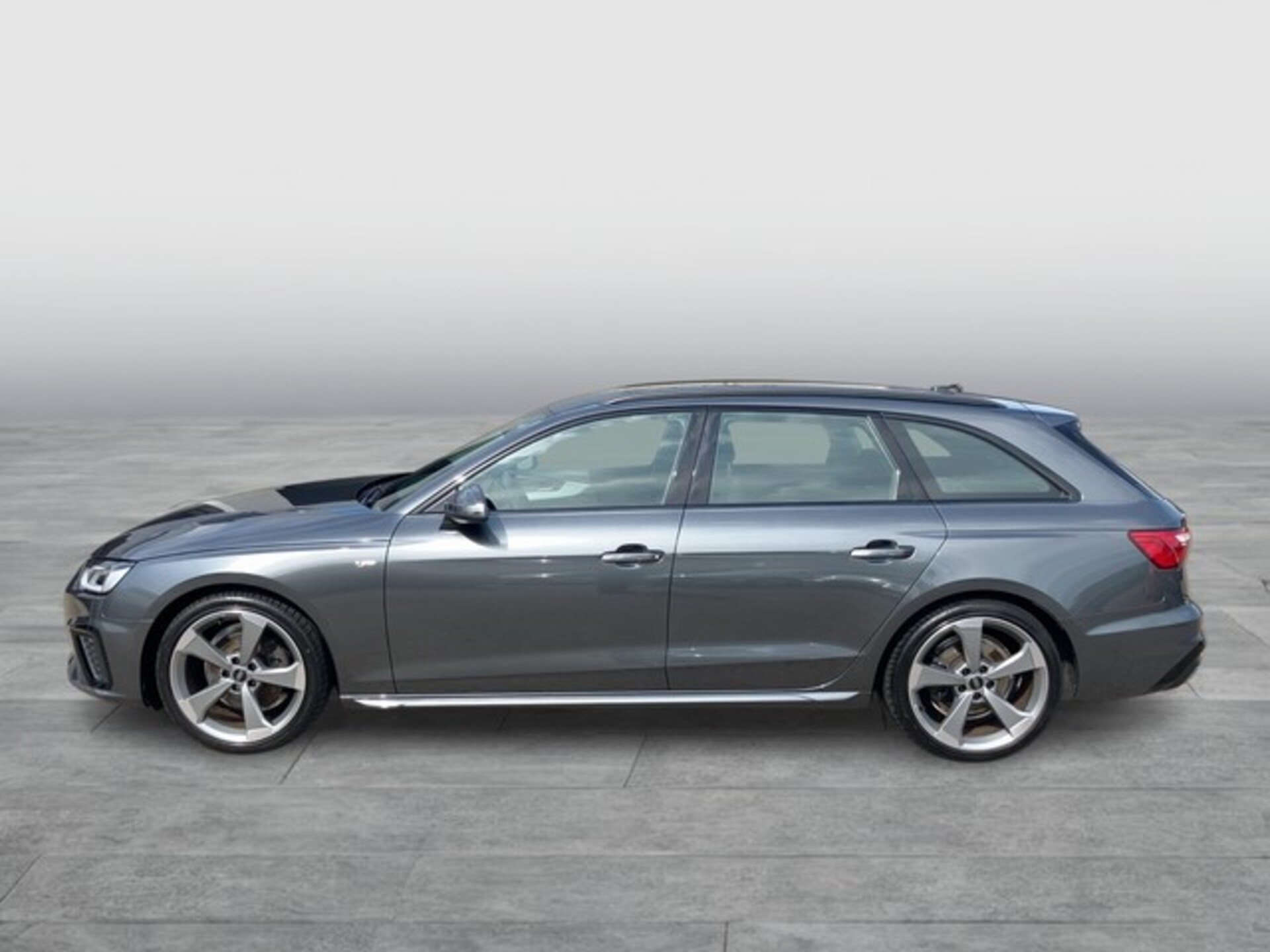 Audi A4 Avant S line