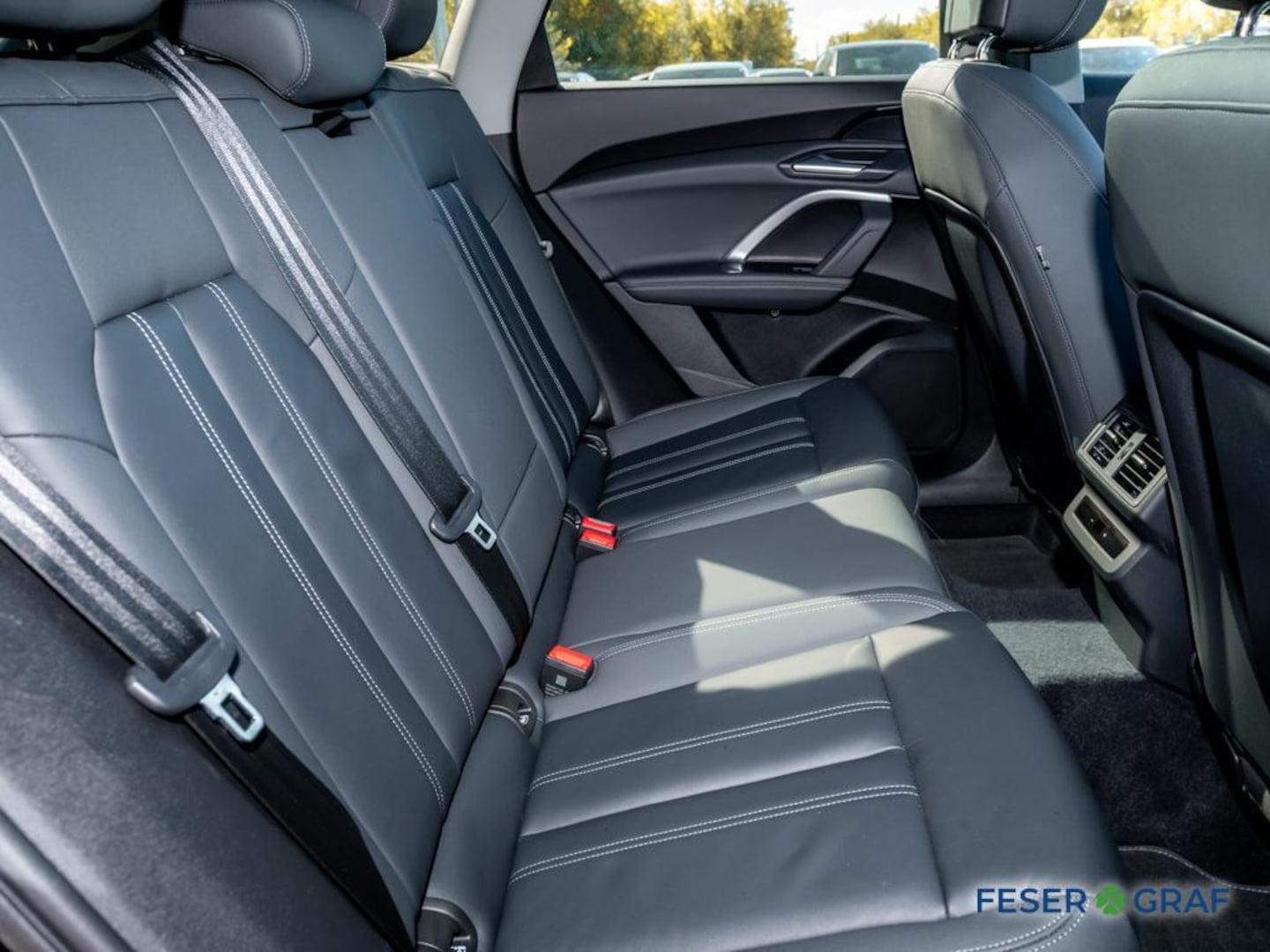 Bild über Audi Q5 SUV TDI quattro 150 kW S tronic - für weitere Informationen kontaktieren Sie den Audi Partner